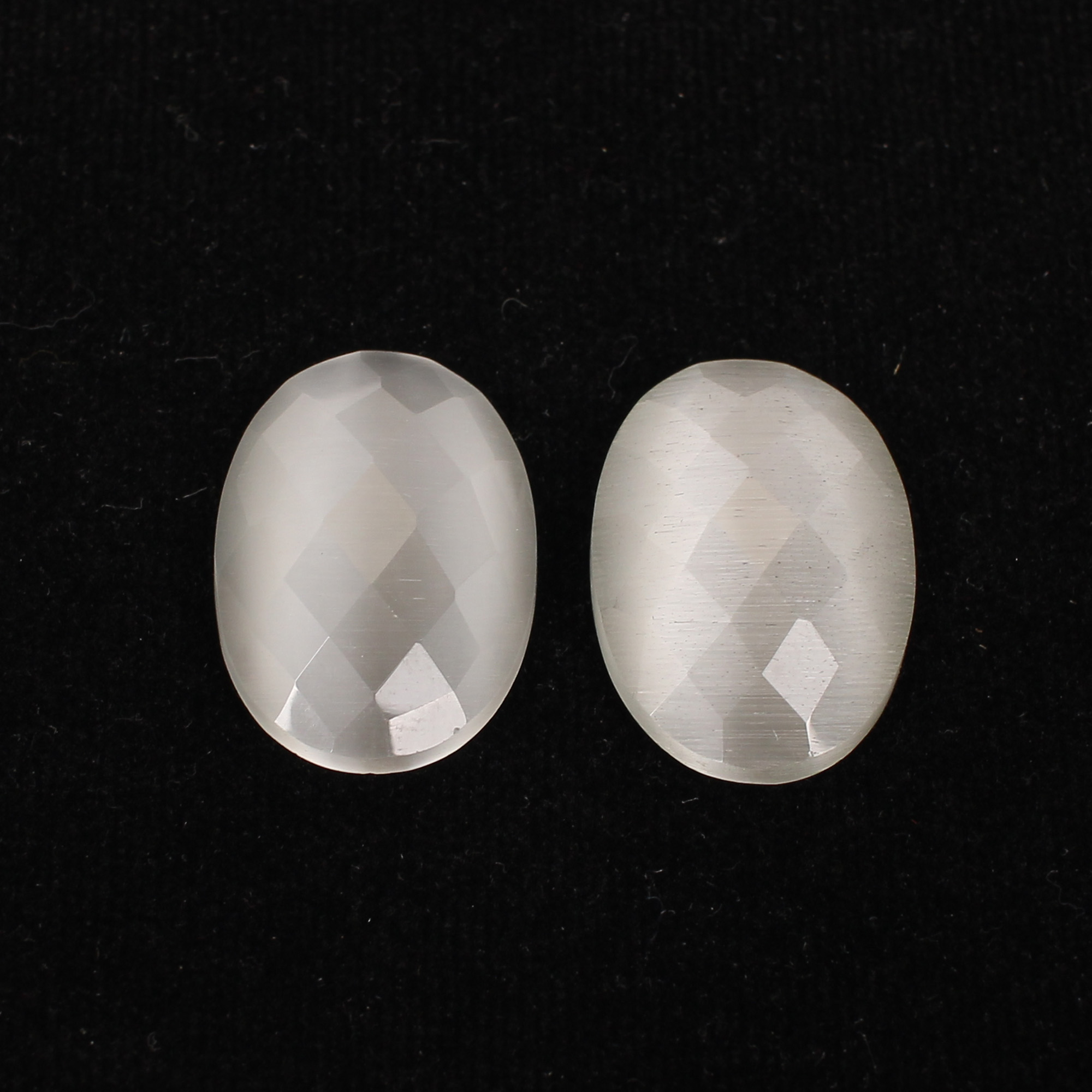 2Pcs White Cats Eye 17x25mm Oval Checker Cut 4000cts