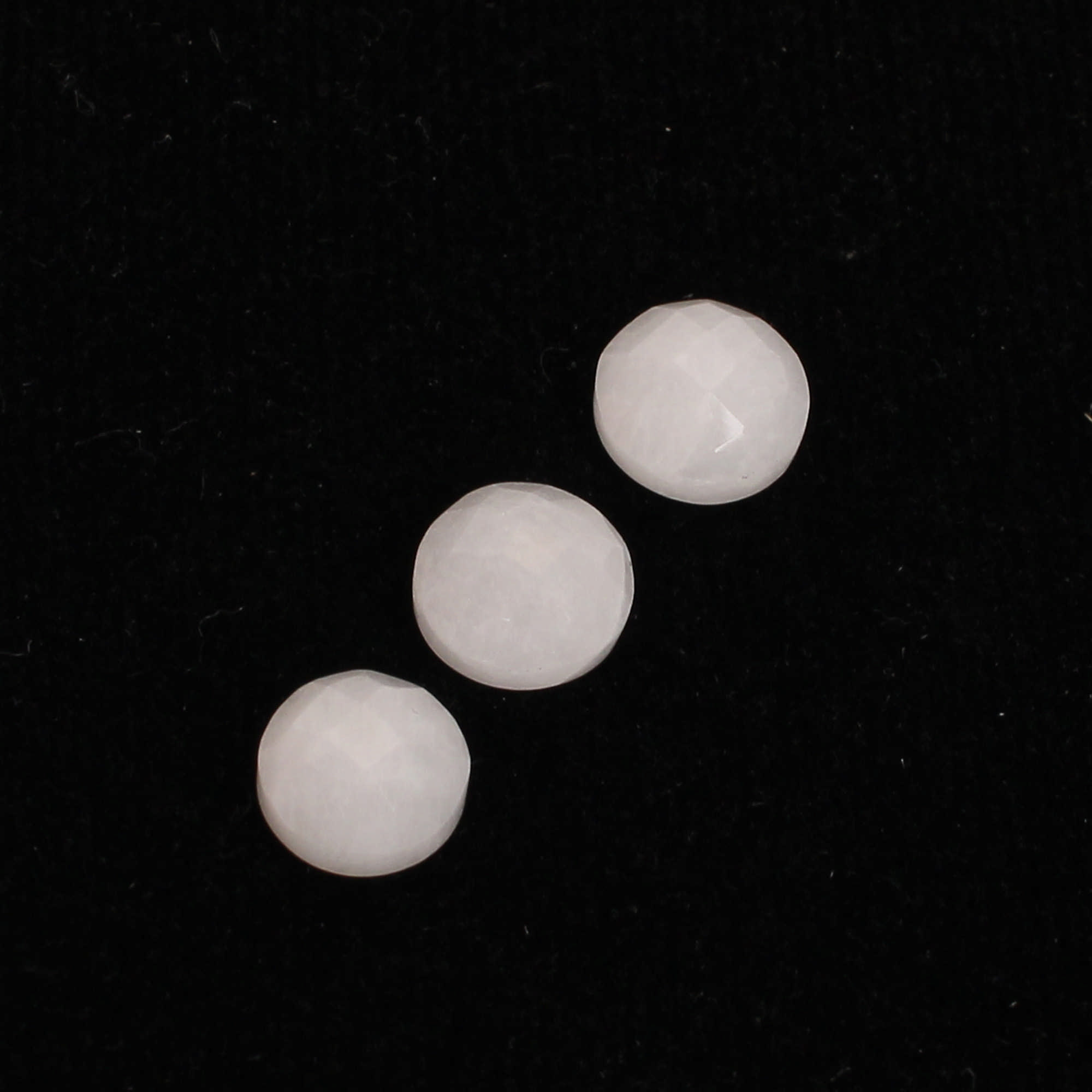 3Pes White King Agate 8mm Round Checker Cut 600Cts