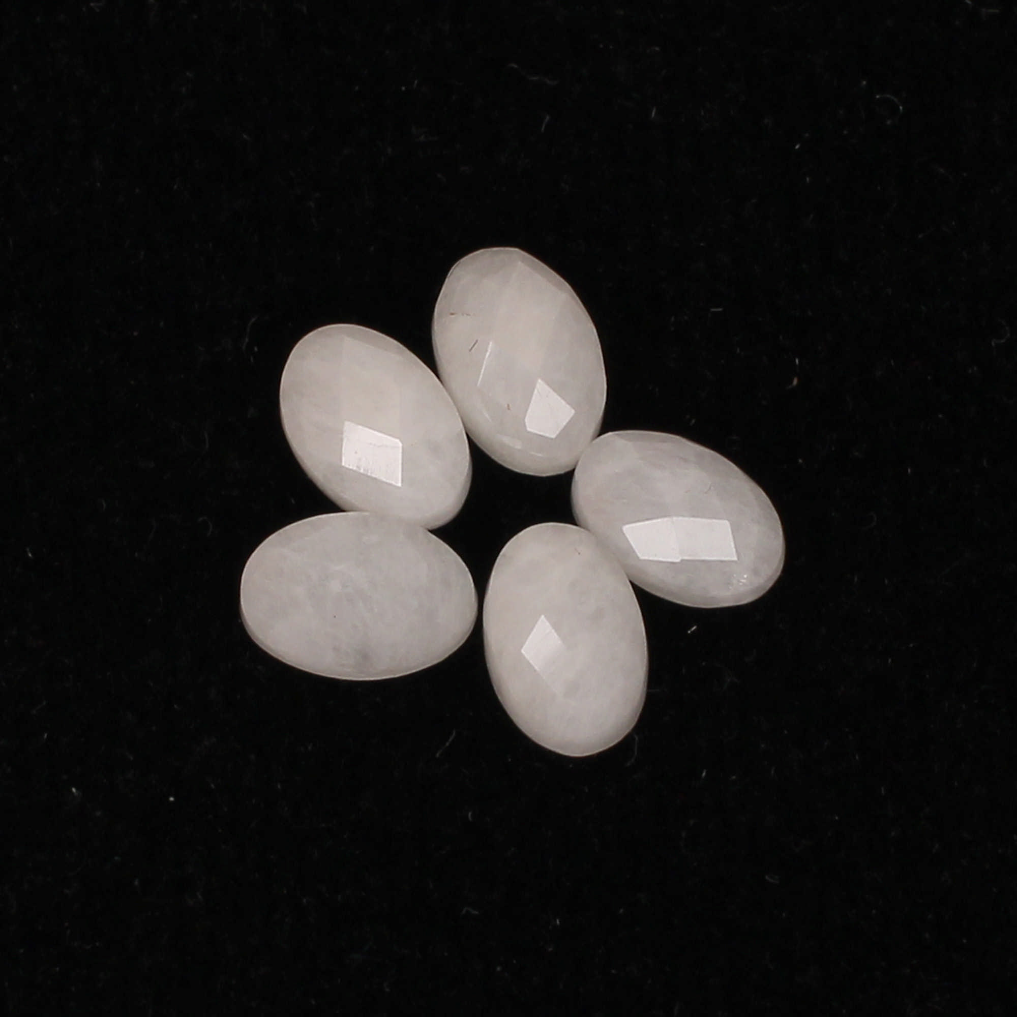 5Pes White Cats Eye 4x6mm Oval Checker Cut 300cts
