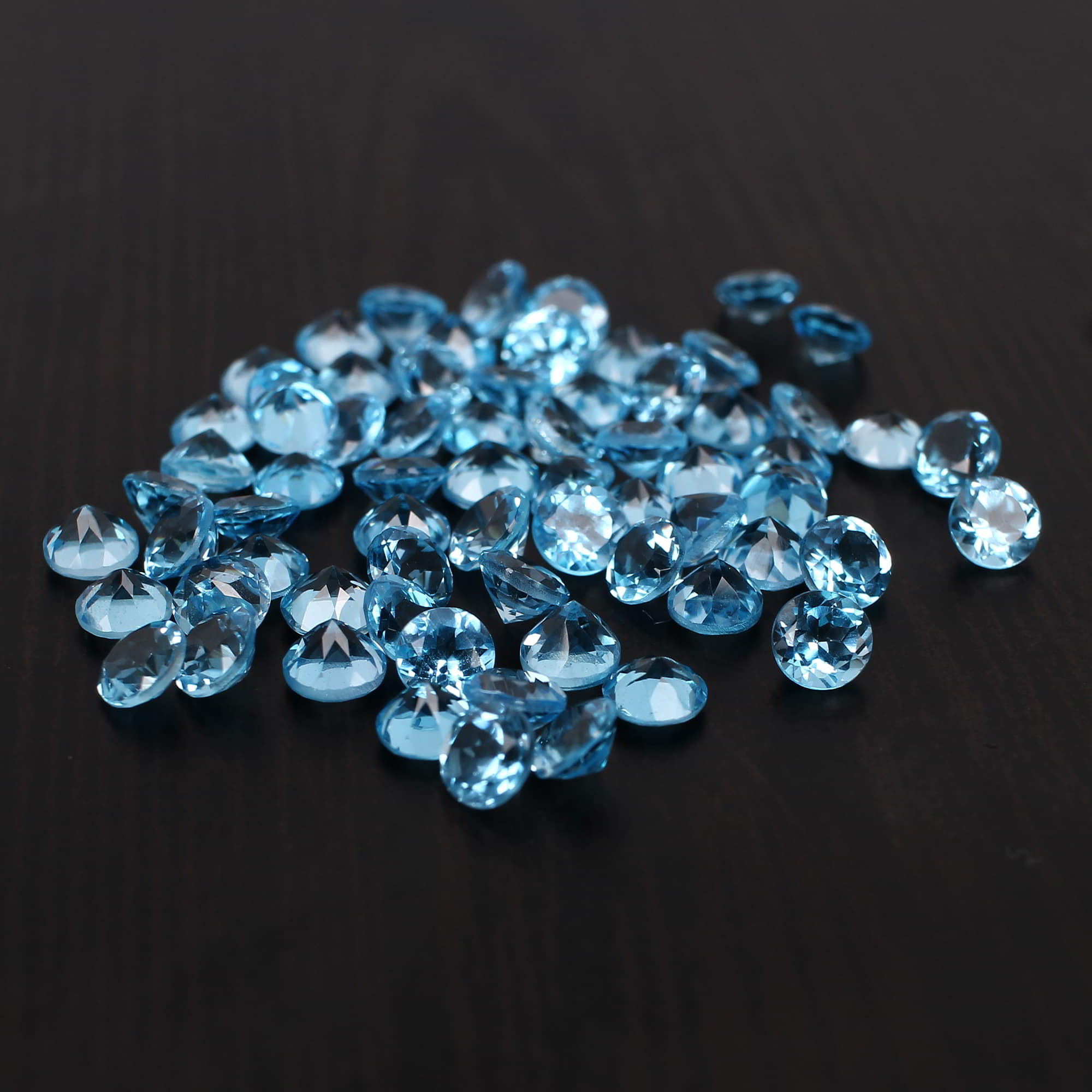 Natural Swiss Blue Topaz 4mm Round Faceted Cut 030 Cts