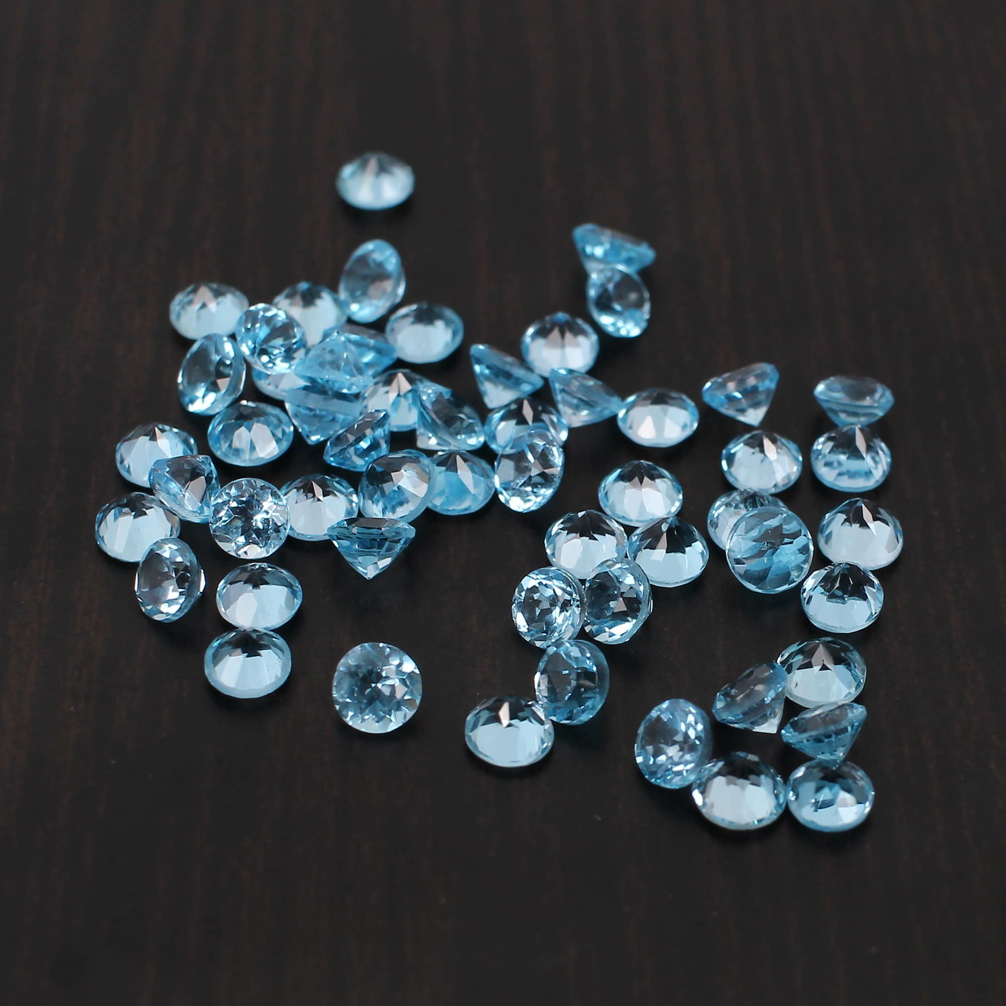 Natural Swiss Blue Topaz 6mm Round Faceted Cut 090 Cts