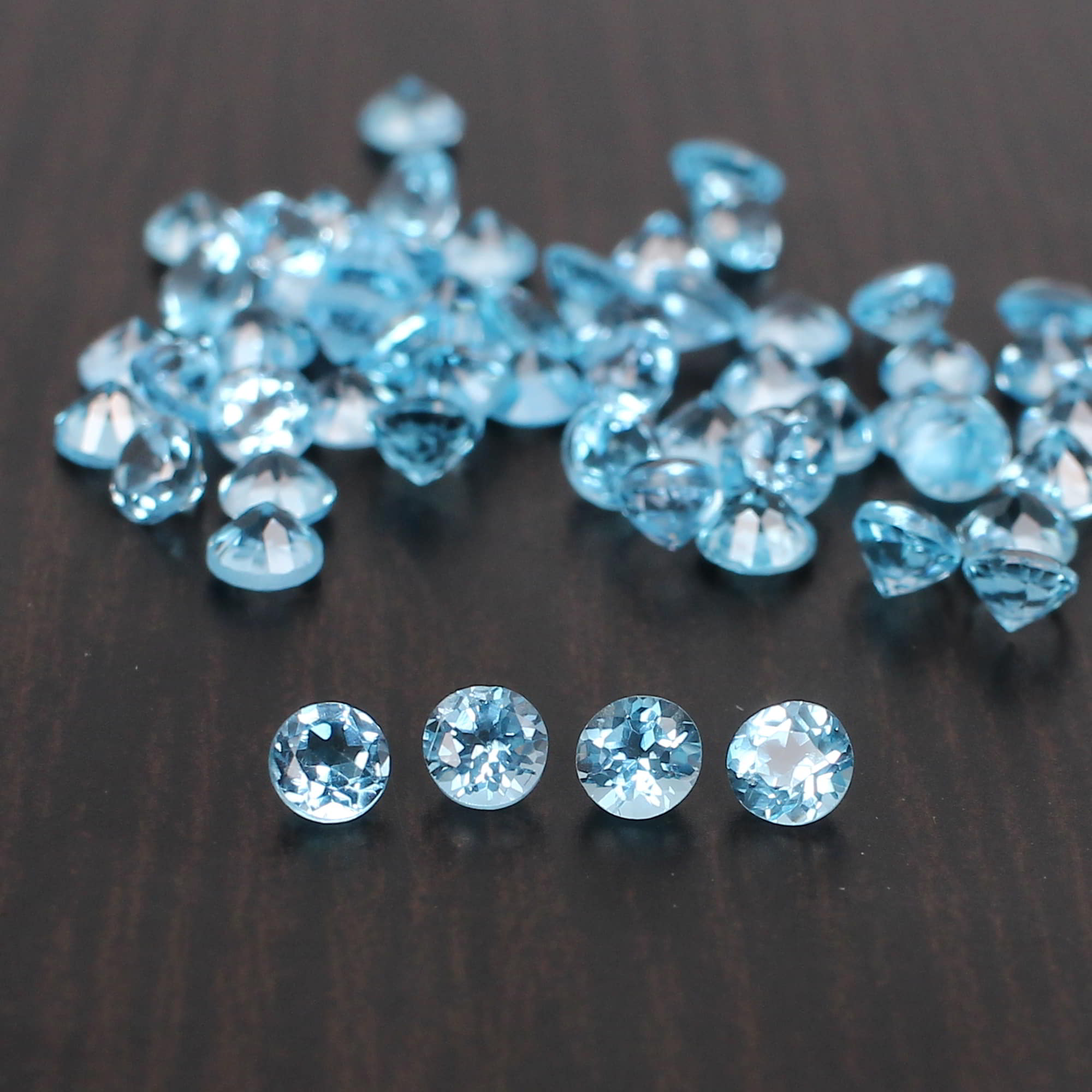 Natural Swiss Blue Topaz 6mm Round Faceted Cut 090 Cts