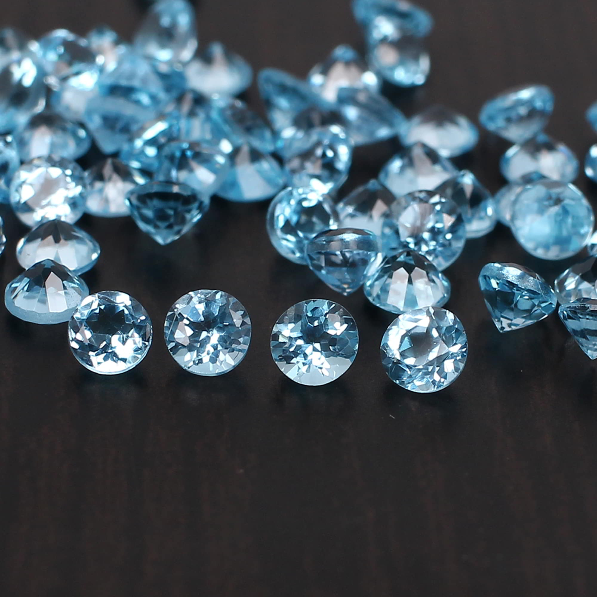 Natural Swiss Blue Topaz 6mm Round Faceted Cut 090 Cts