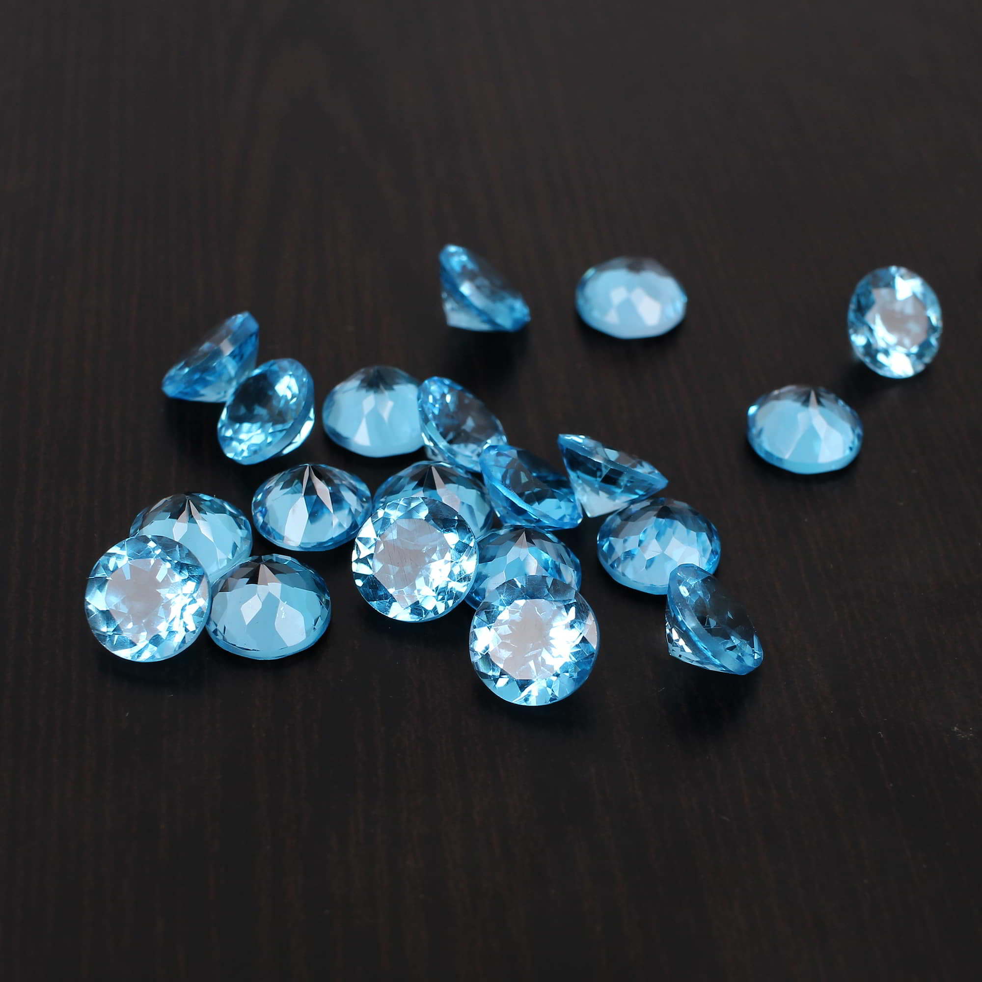 Natural Swiss Blue Topaz 8mm Round Faceted Cut 215 Cts