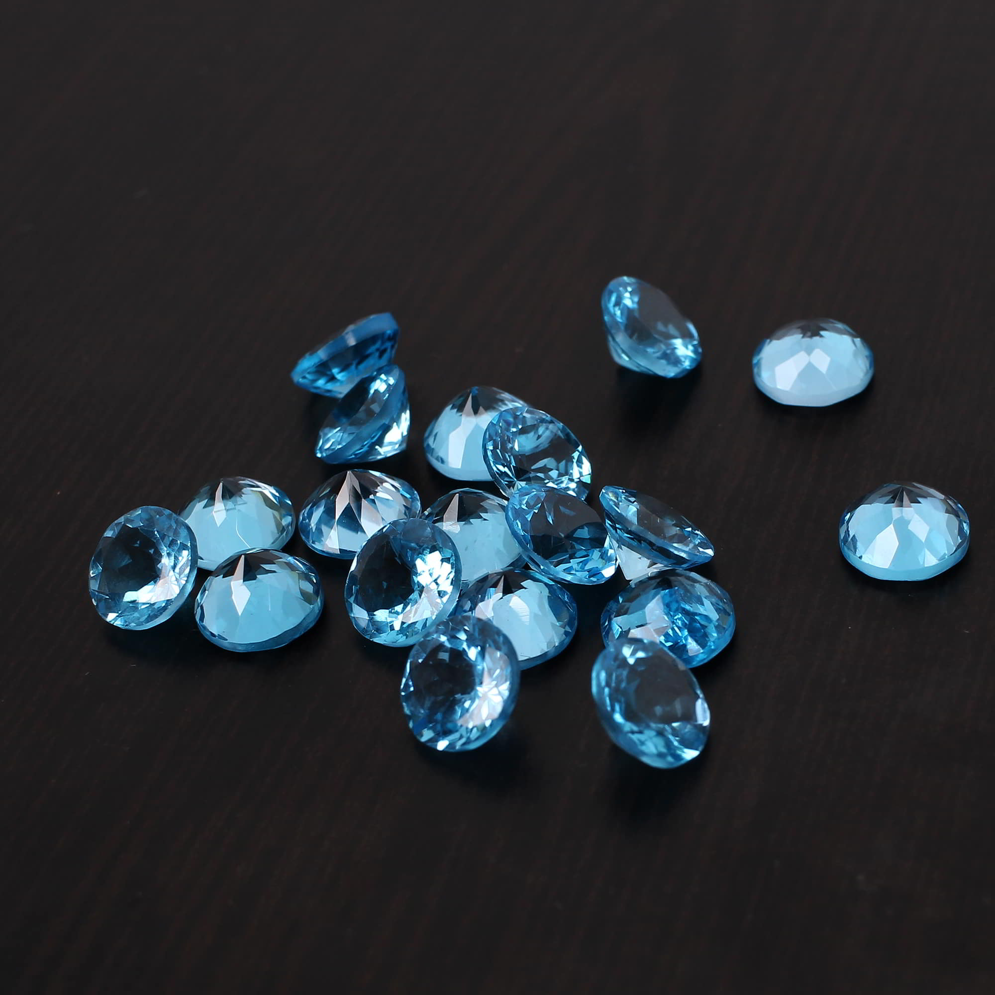 Natural Swiss Blue Topaz 8mm Round Faceted Cut 215 Cts