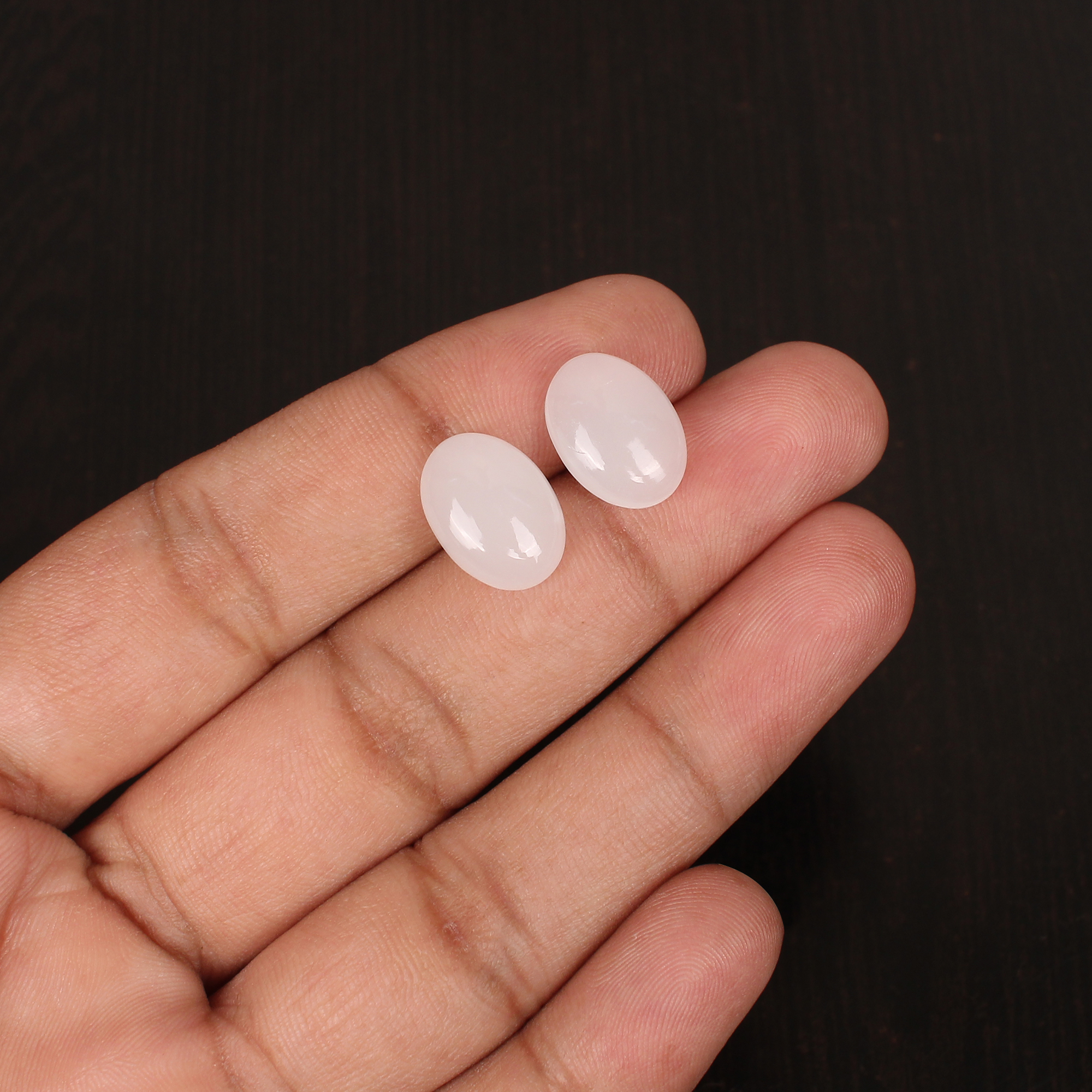 Natural White Onyx Gemstone 55 Carat 14x10 mm for Jewelry Making