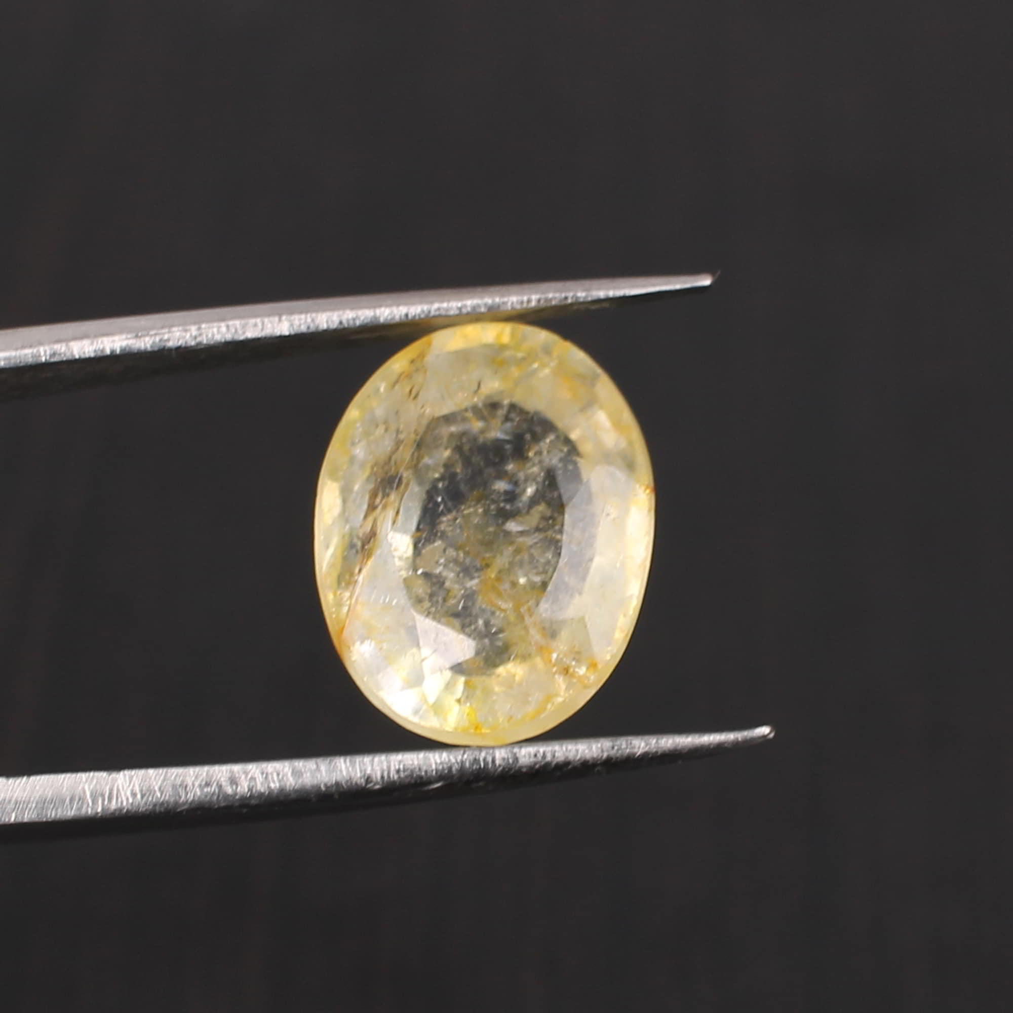 Yellow Sapphire 13x10mm Oval Faceted Cut 710 Cts