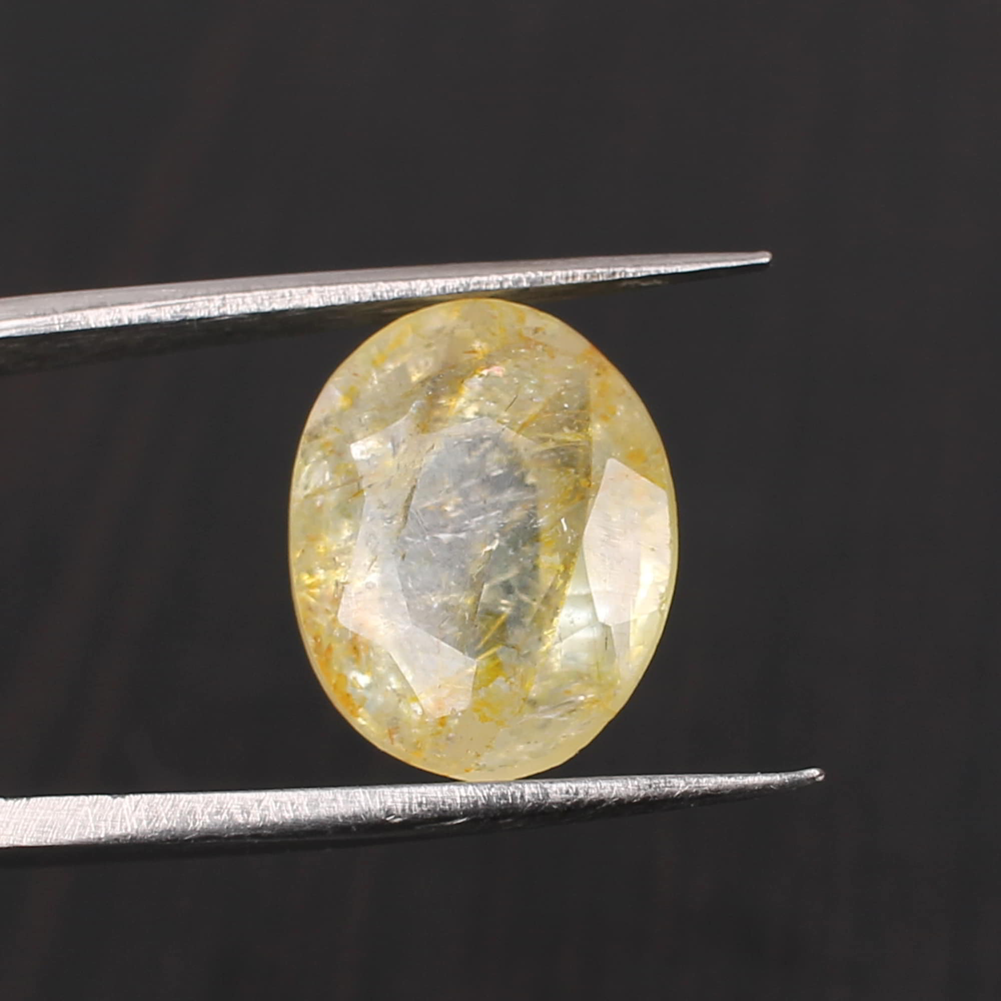 Yellow Sapphire 14x11mm Oval Faceted Cut 915 Cts