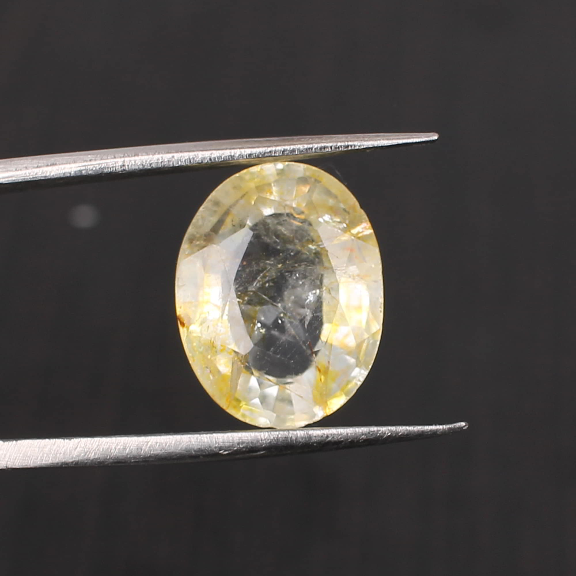 Yellow Sapphire 13x10mm Oval Faceted Cut 605 Cts