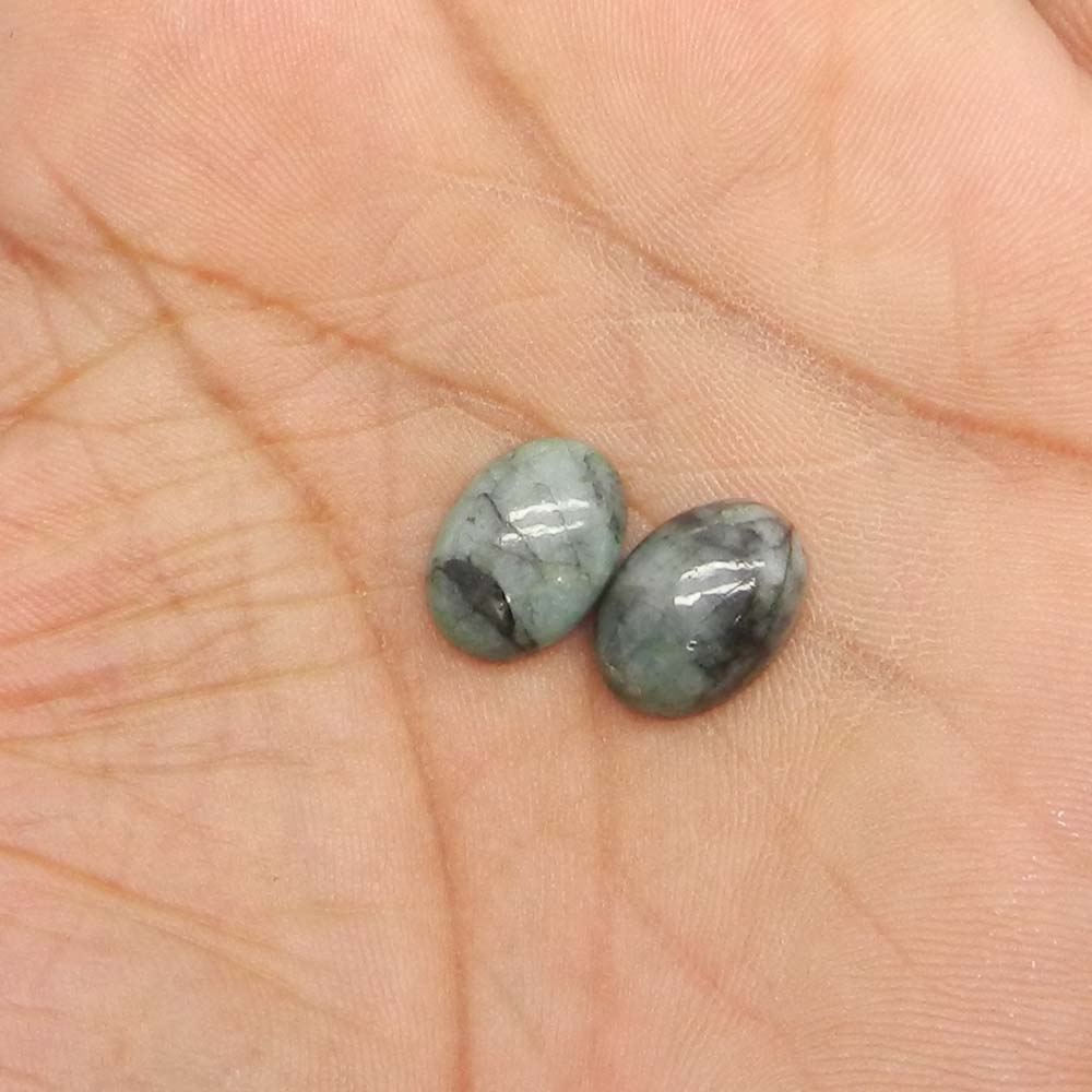 Sakota Emerald 14x10mm Oval Cabochon 625 Cts