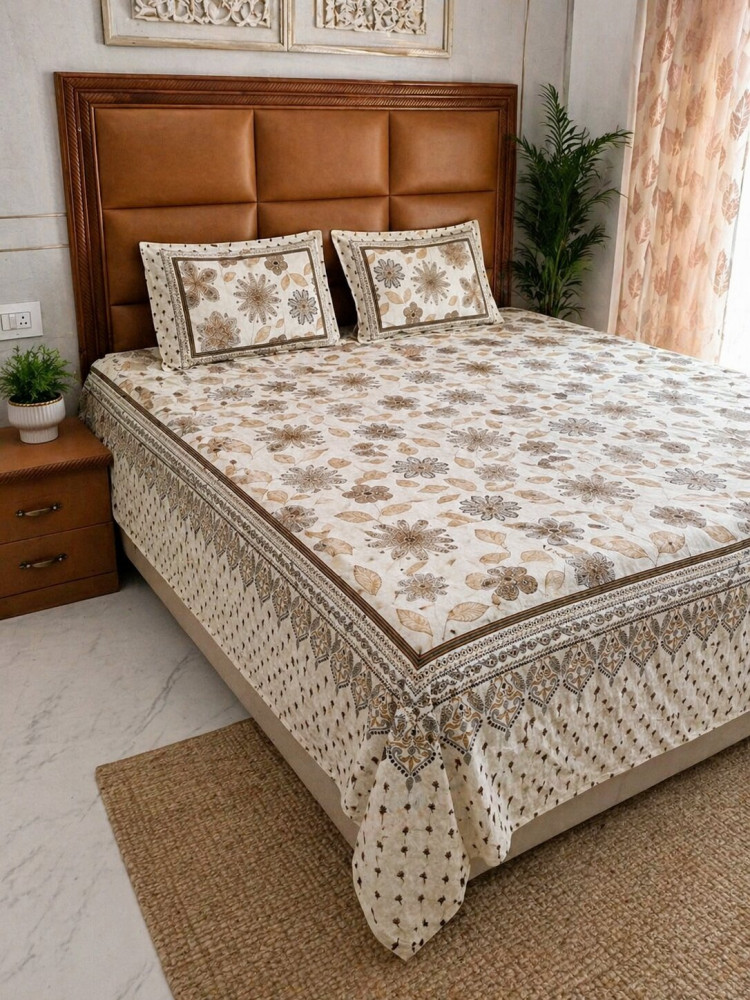Image of Golden Bloom Pure Cotton Super King Size Bedsheet