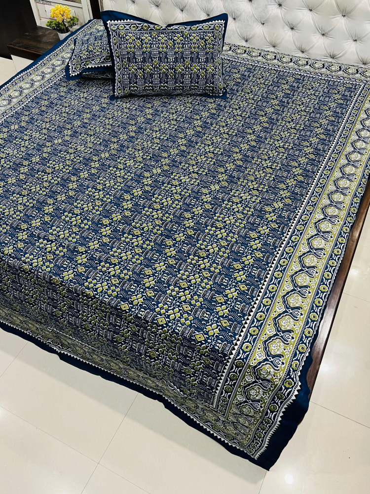 Image of Green Mosaic Queen Size Bedsheet