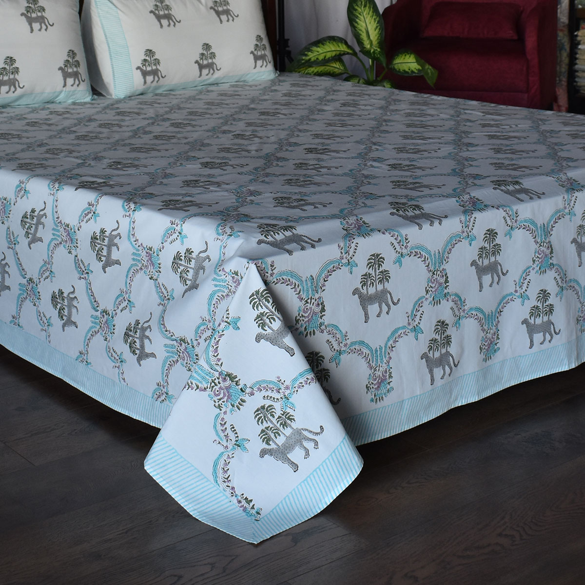 Queen Size Percale Fine Cotton Bedspread with 2 Pillow Cases  100880