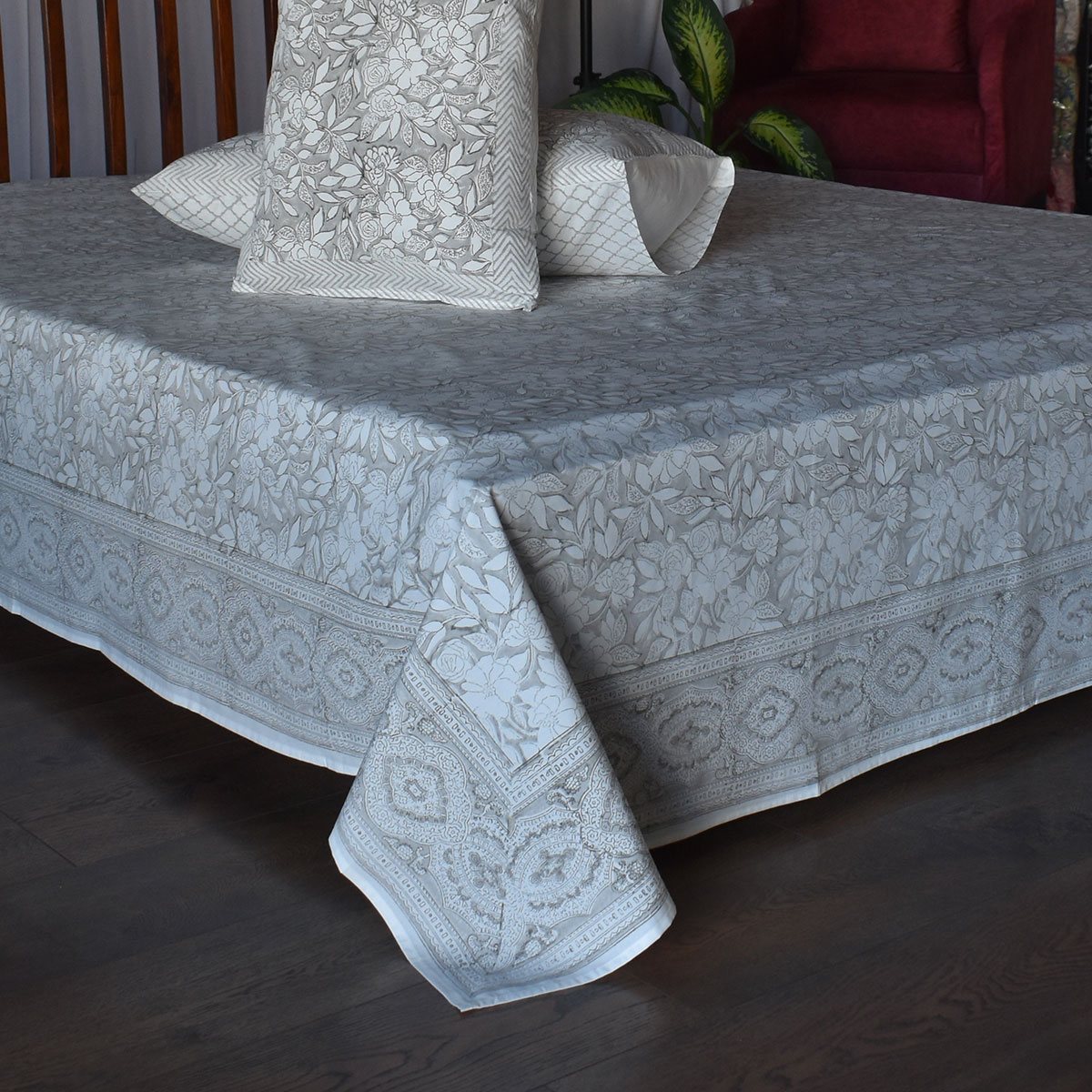 HKing Size Block Printed Percale Fine Cotton Bedspread with 2 Pillow Cases 100932