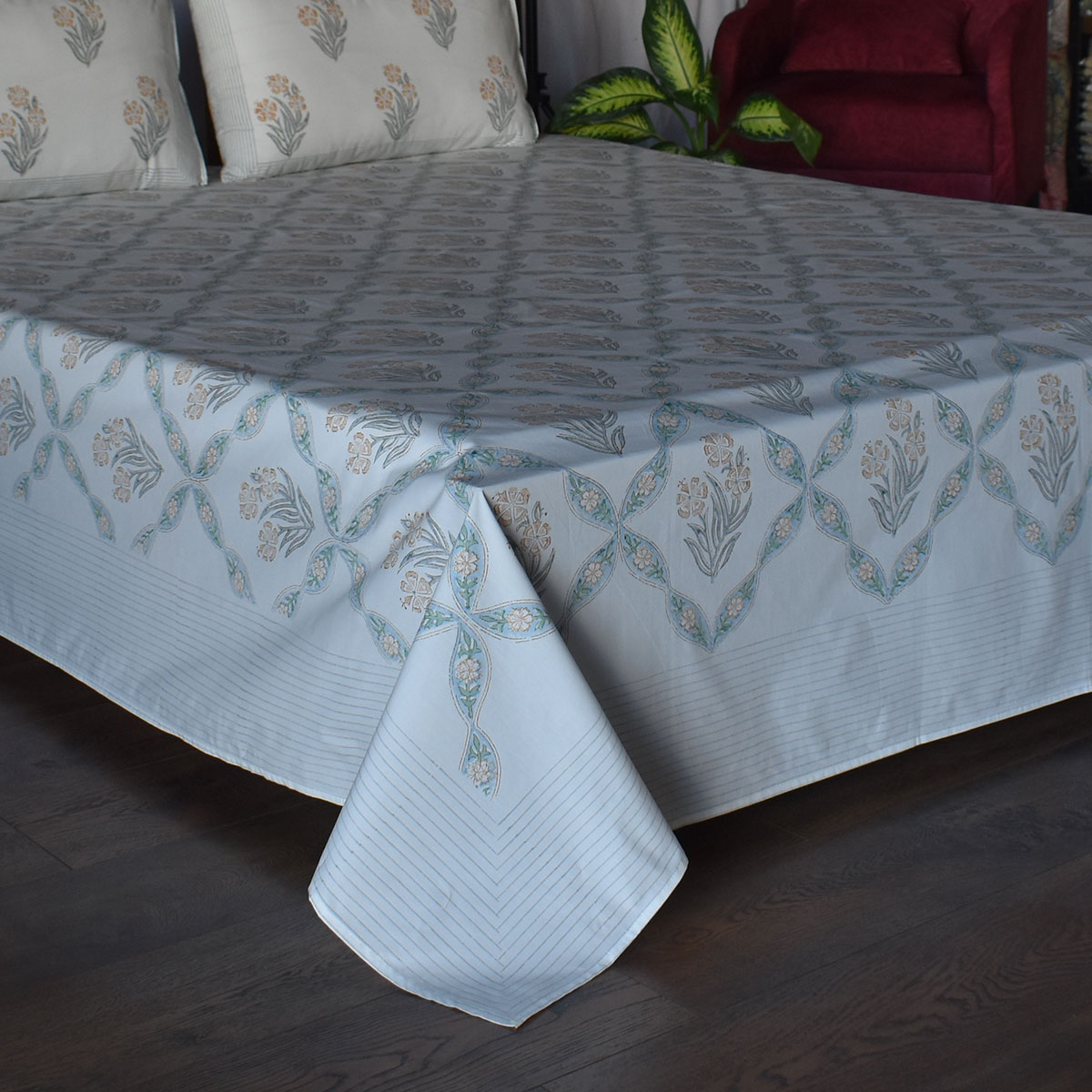 Queen Size Percale Fine Cotton Bedspread with 2 Pillow Cases 200058