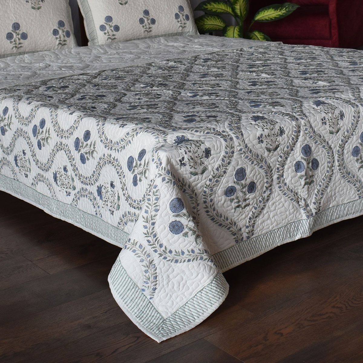 Quilted Bedspread Queen Size  202416