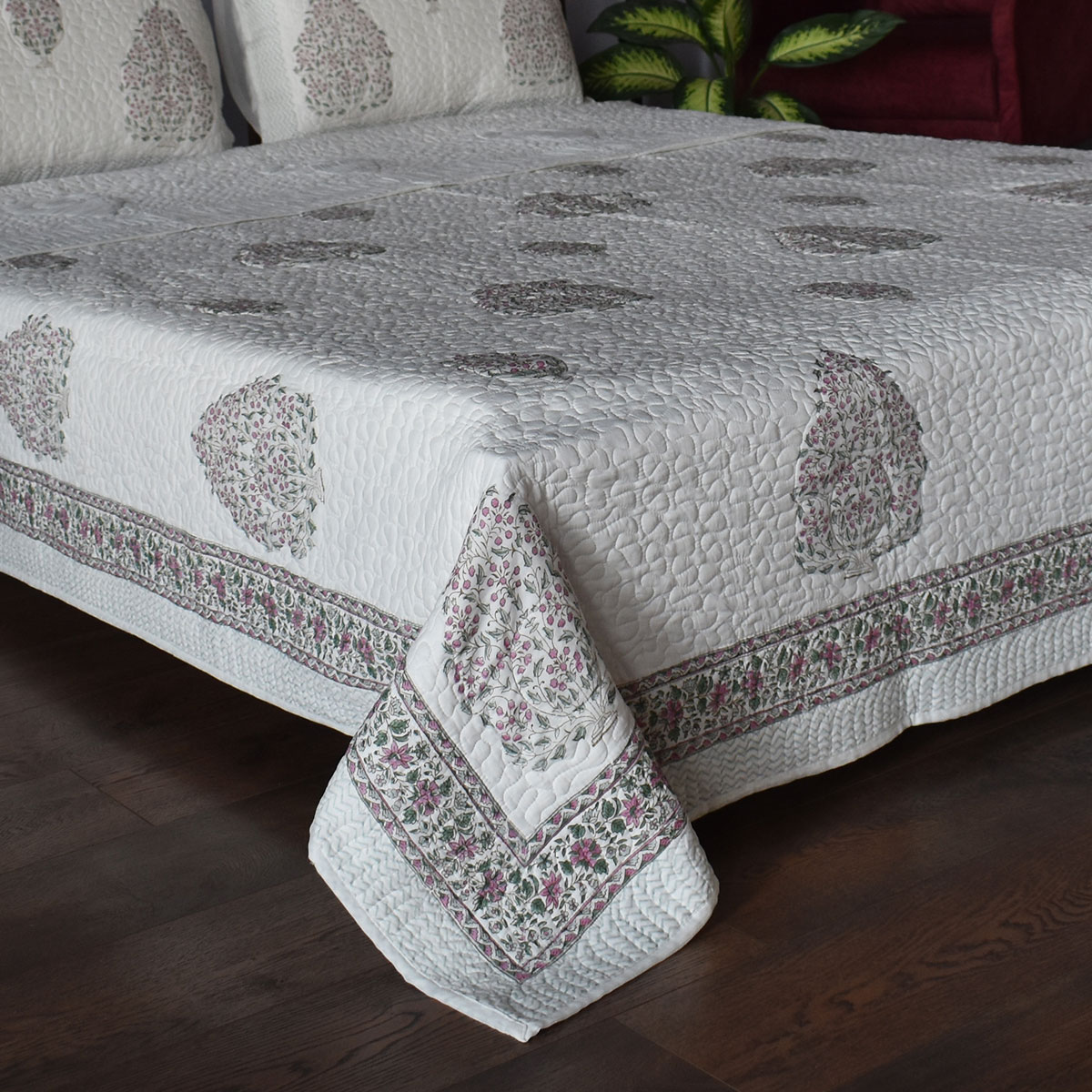 Quilted Bedspread Queen Size  202424