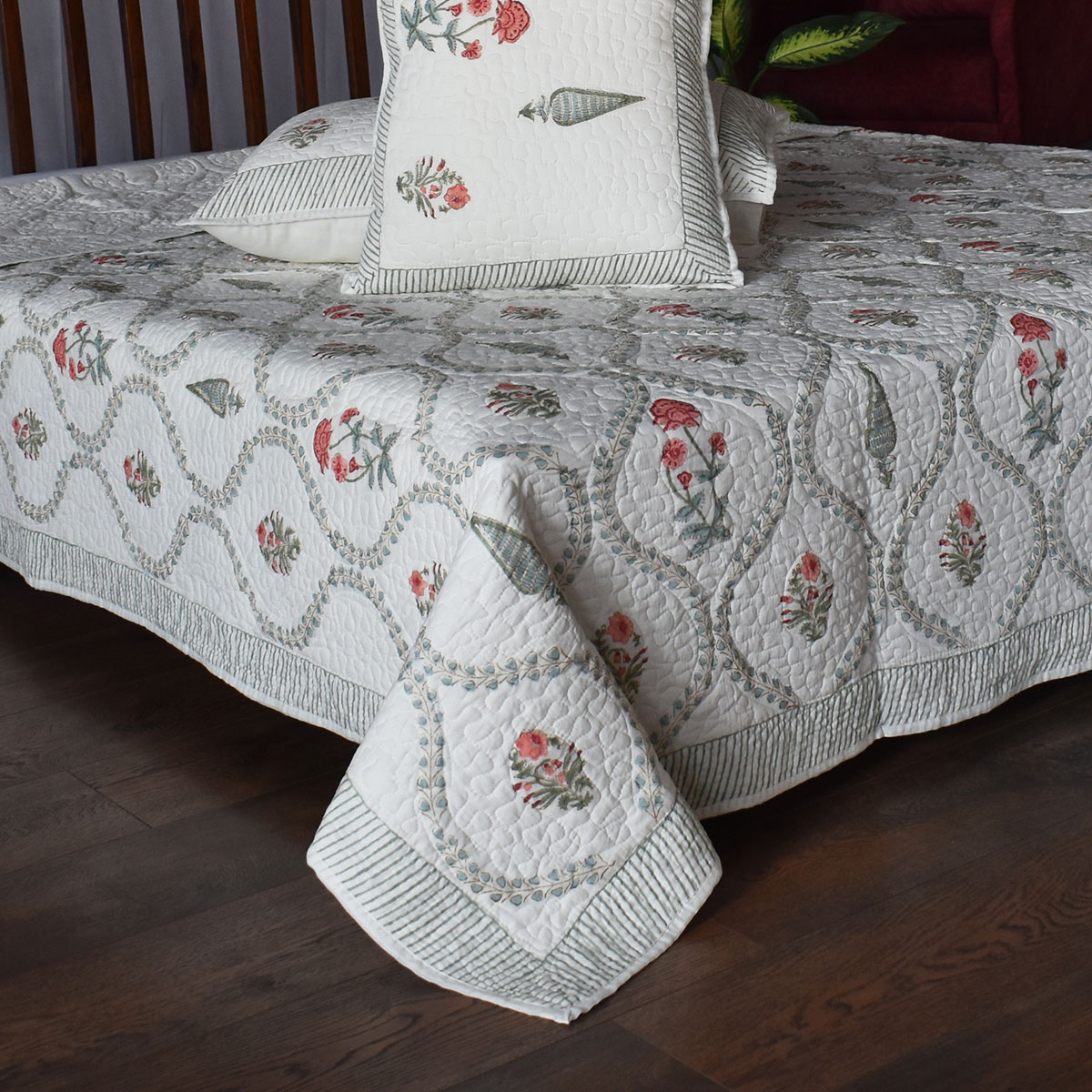 Quilted Bedspread Queen Size  202425
