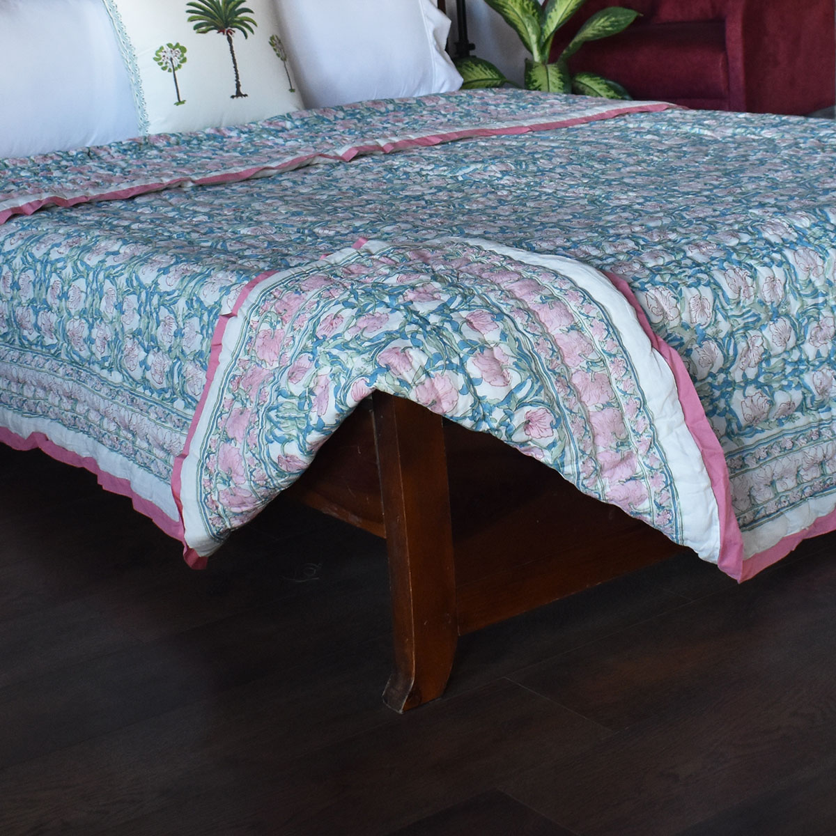 Hand Block Printed Cotton Queen Size Quilt  Bauhaus Pink Flower 601774