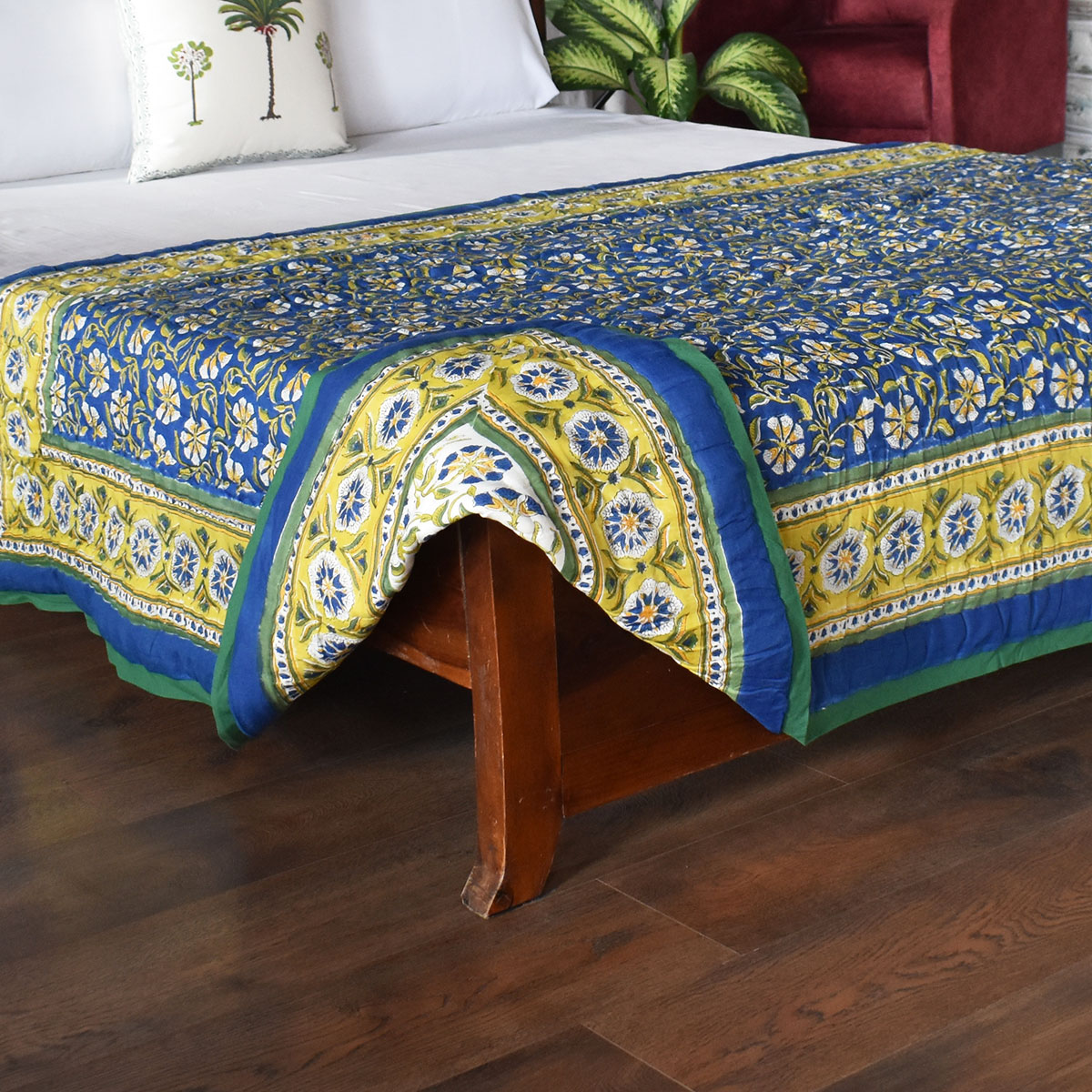 Hand Block Printed Cotton Twin Size Quilt Chakri Blue Gud 102656