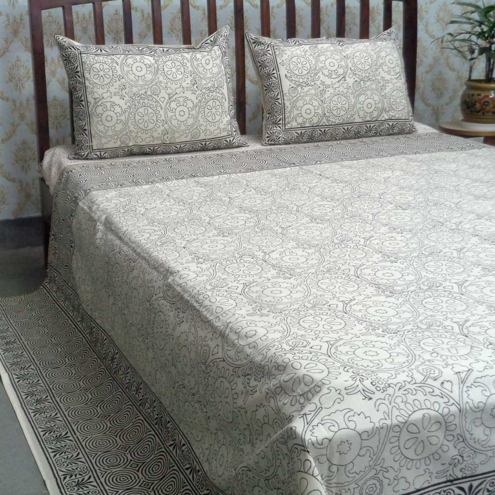 Cotton Block Printed Queen Size Bedspread  Black Chakri 101337