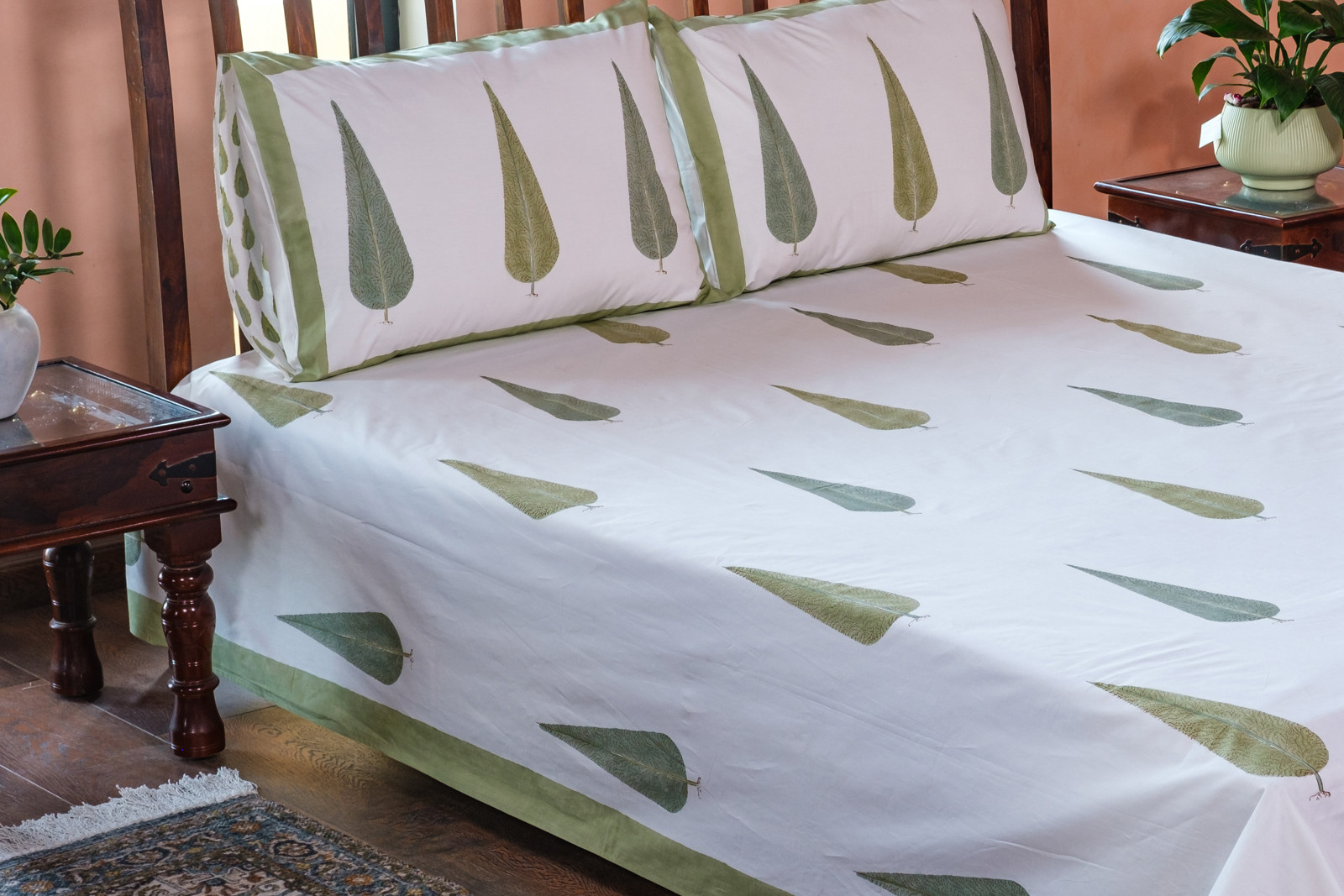 Hand Block Printed Cotton Percale Queen Size Bedspread 700236