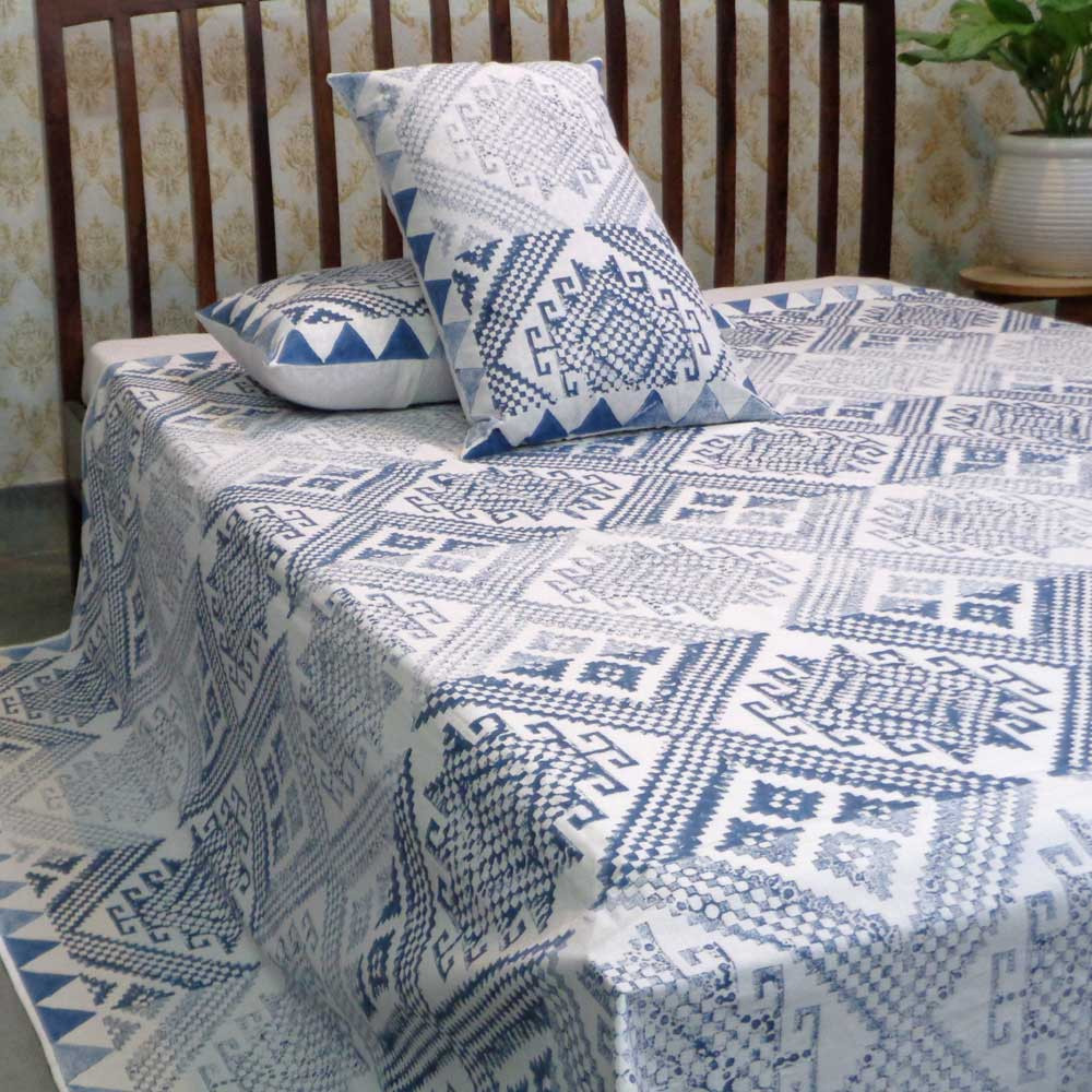 Hand Block Printed Cotton Queen Size Bedspread 104432