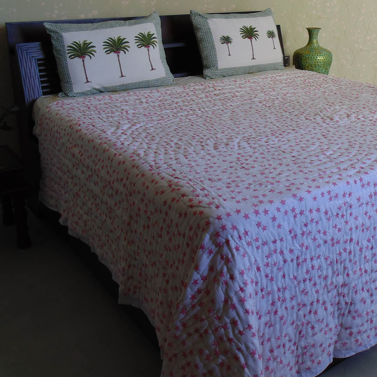 Hand Block Printed Cotton Queen Size Quilt   Star Pink 202511