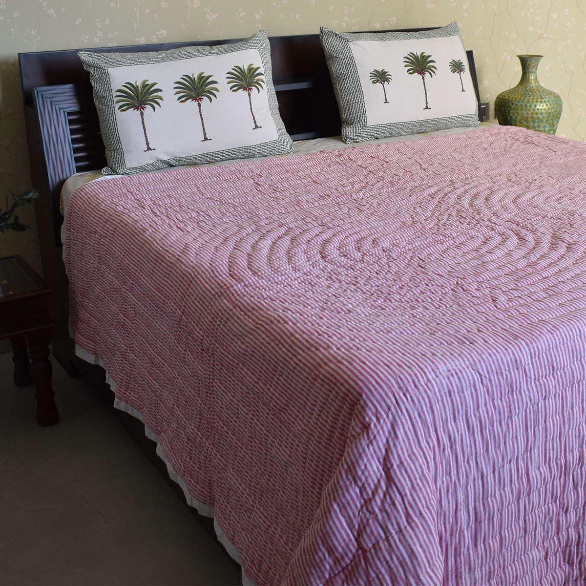 Hand Block Printed Cotton Queen Size Quilt Star Pink 202511