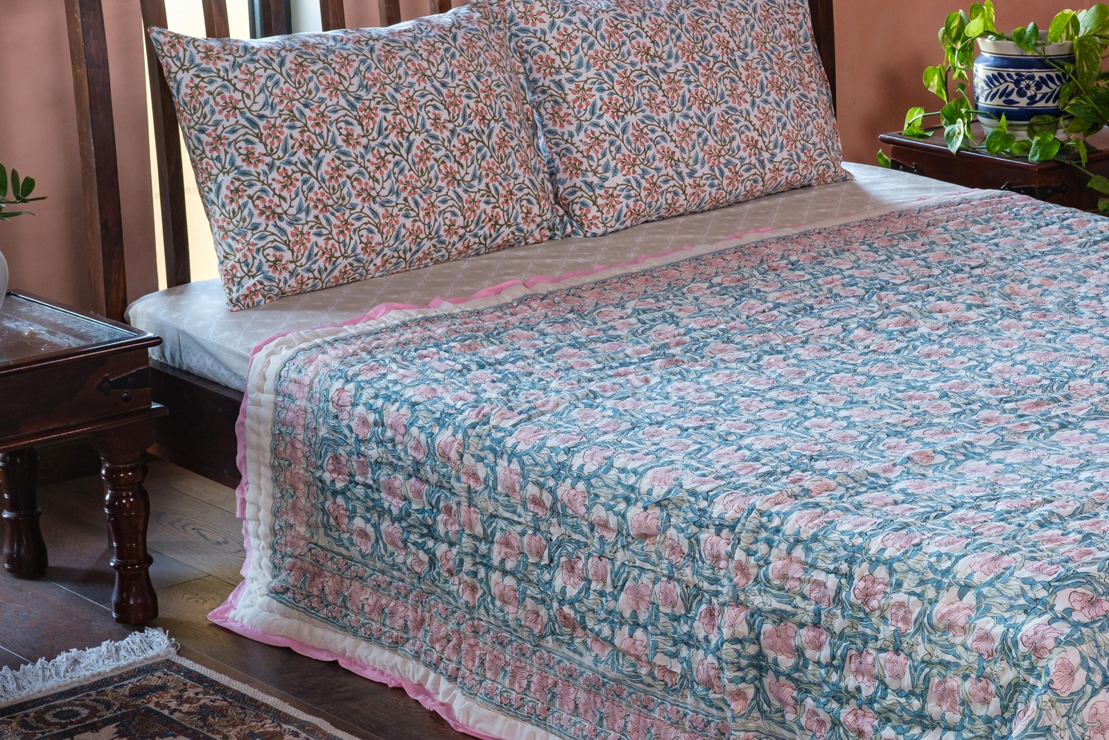 Hand Block Printed Cotton Queen Size Quilt Bauhaus Pink Flower 601774