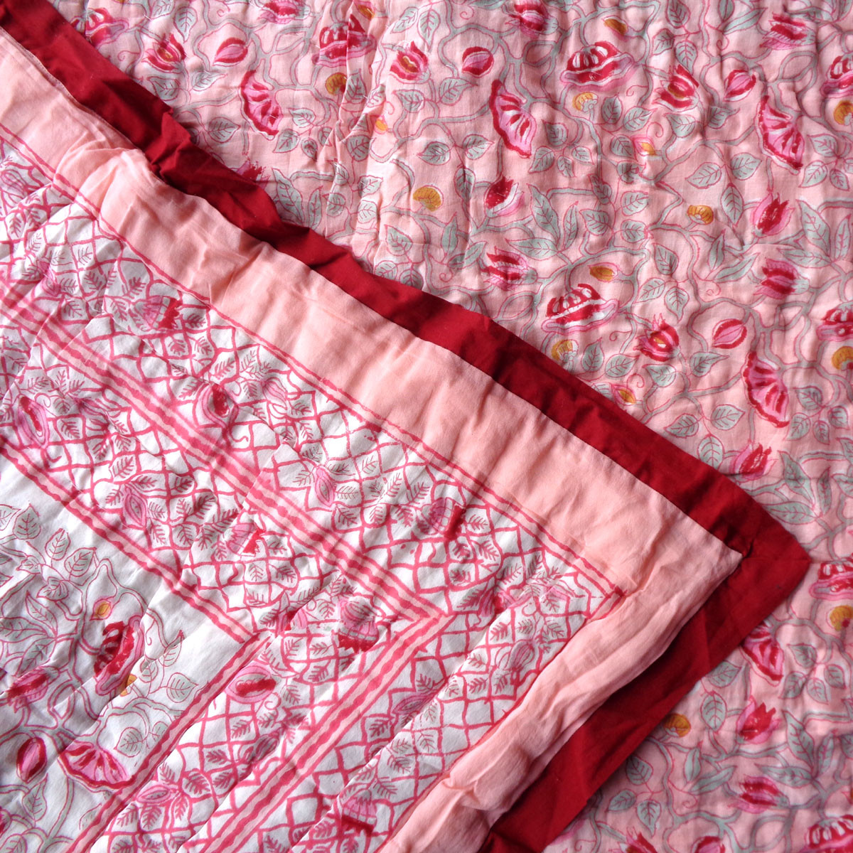 Hand Block Printed Cotton Quilt King Size Waterlily Pink Gud 906174