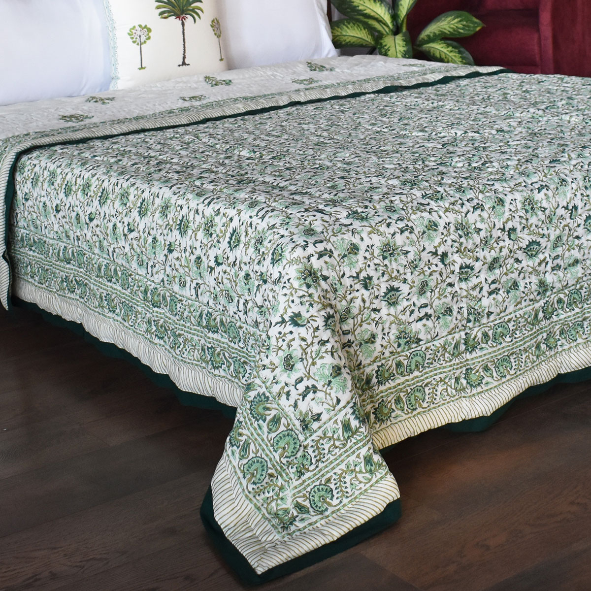 Hand Block Printed Cotton Queen Size Quilt Hari Bagia Jaal 605170