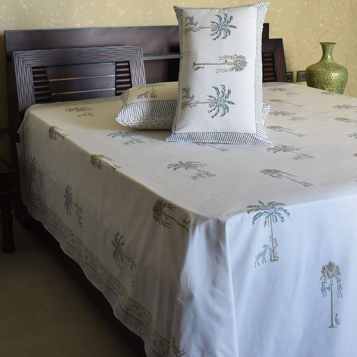 King Size Block Printed Percale Fine Cotton Bedspread with 2 Pillow Cases 200850