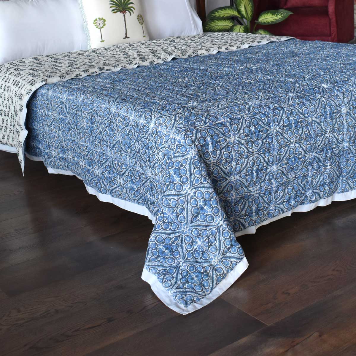 Hand Block Printed Cotton Queen Size Quilt Nili Phool Chokri 106104