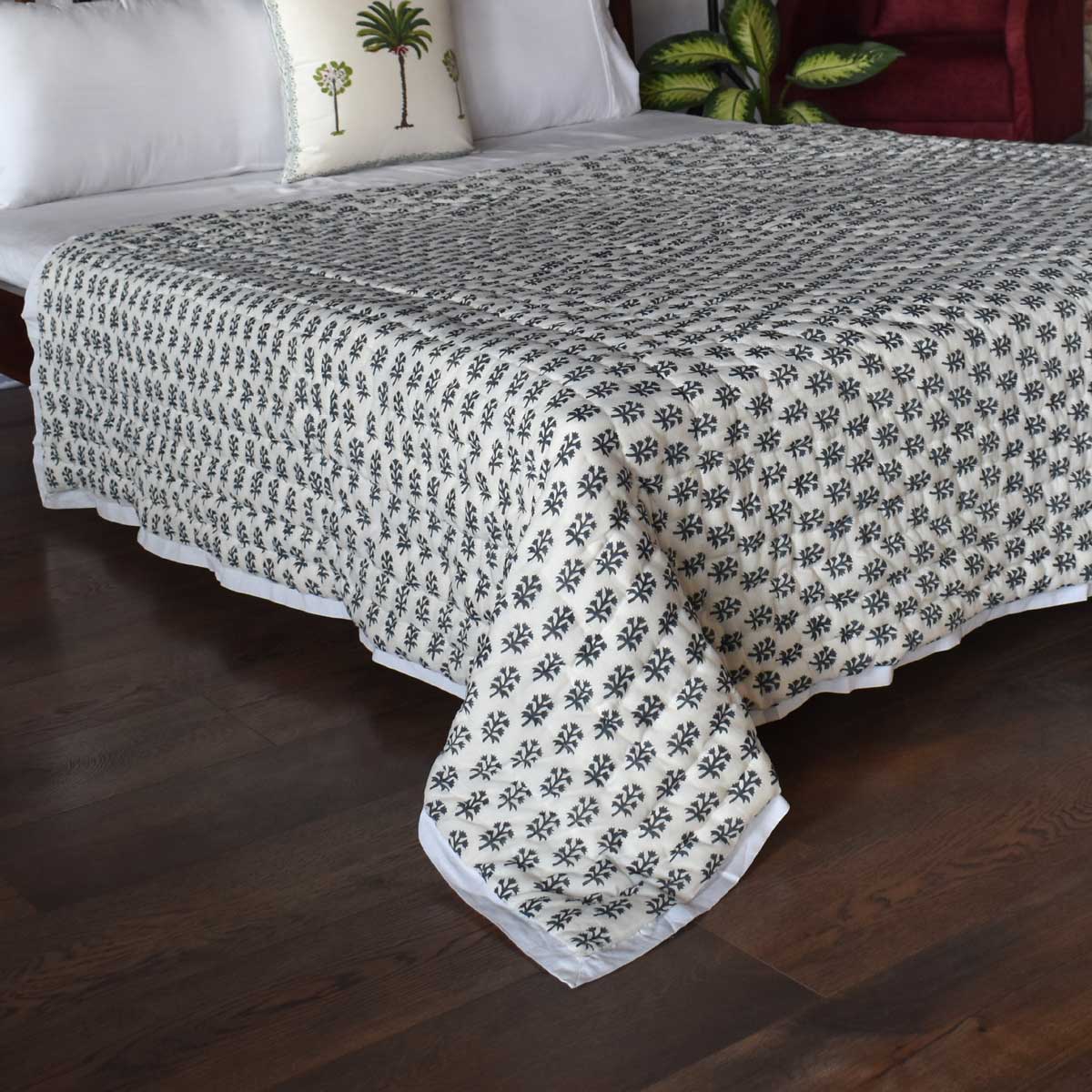 Hand Block Printed Cotton Twin Size Quilt  Nili Phool Chokri 106104