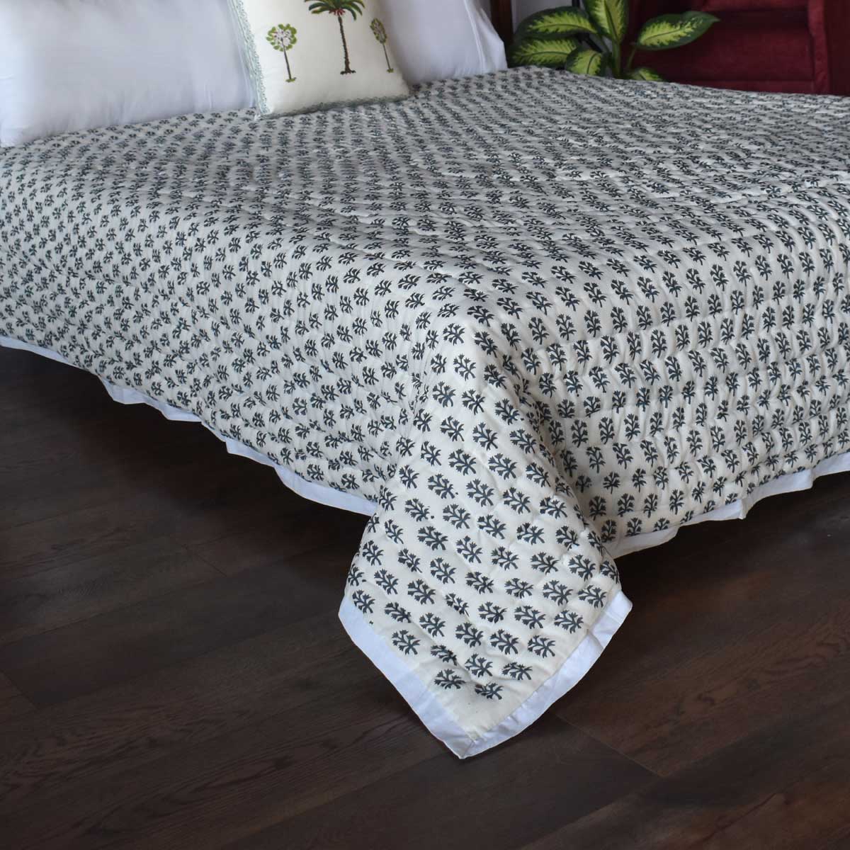 Hand Block Printed Cotton Medium Size Quilt Nili Phool Chokri 106104