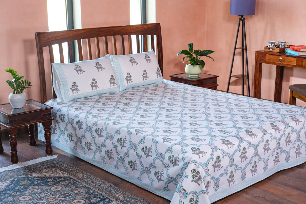 Image of Queen Size Percale Fine Cotton Bedspread with 2 Pillow Cases | 100880