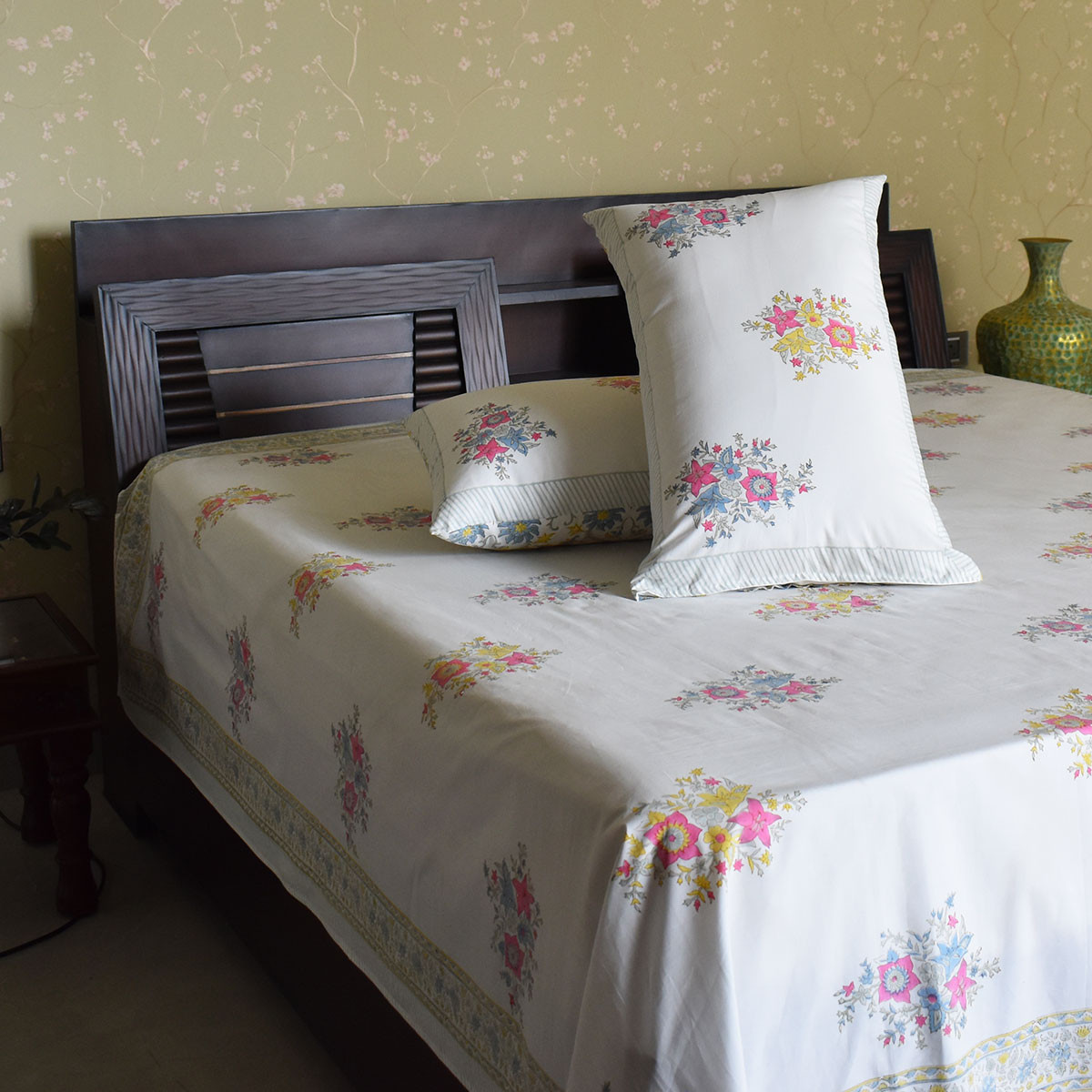 Queen Size Percale Fine Cotton Bedspread with 2 Pillow Cases  200021