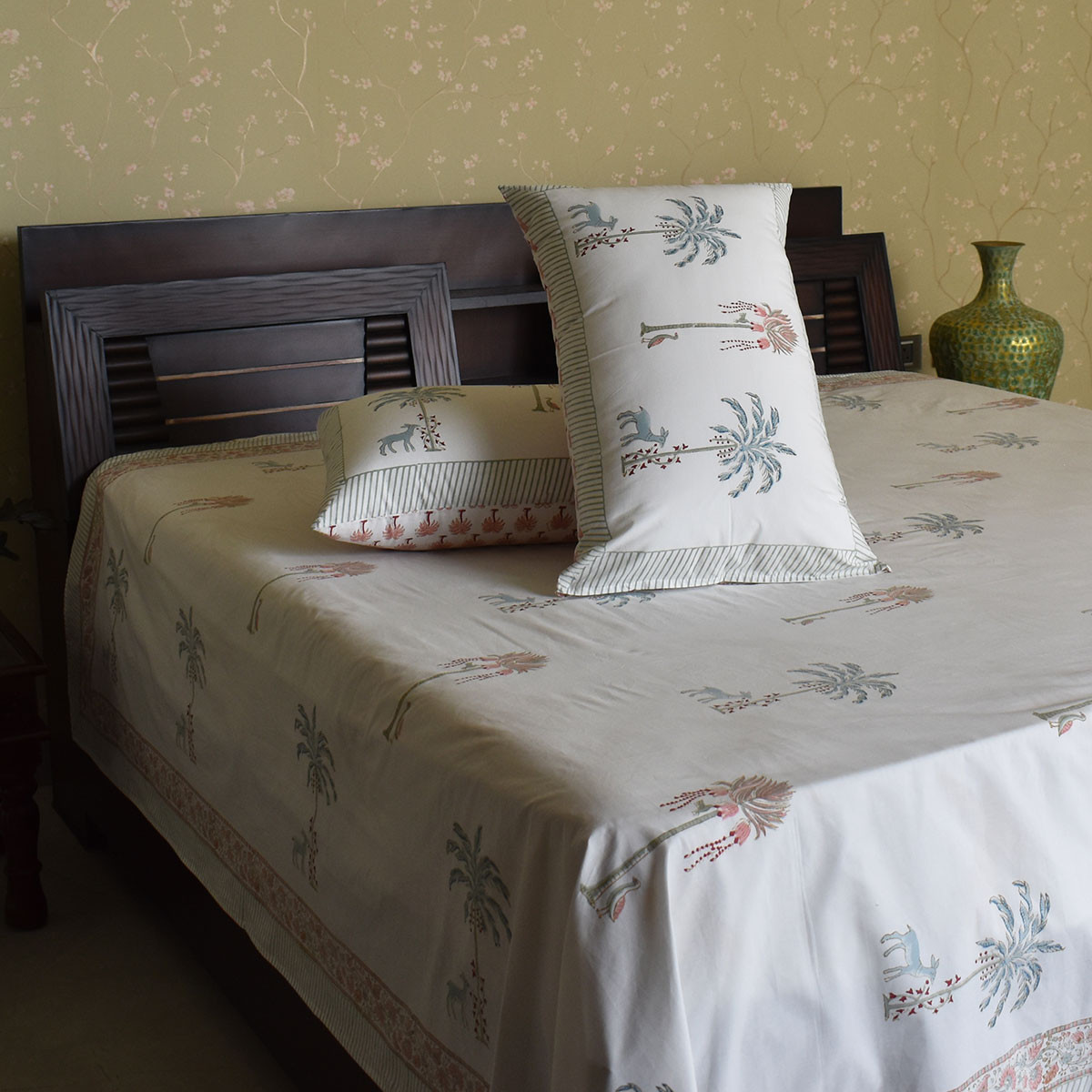 Queen Size Percale Fine Cotton Bedspread with 2 Pillow Cases 200072