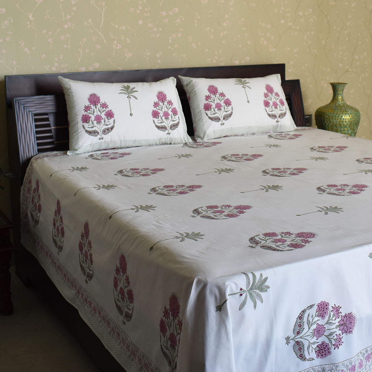 Queen Size Percale Fine Cotton Bedspread with 2 Pillow Cases 200077