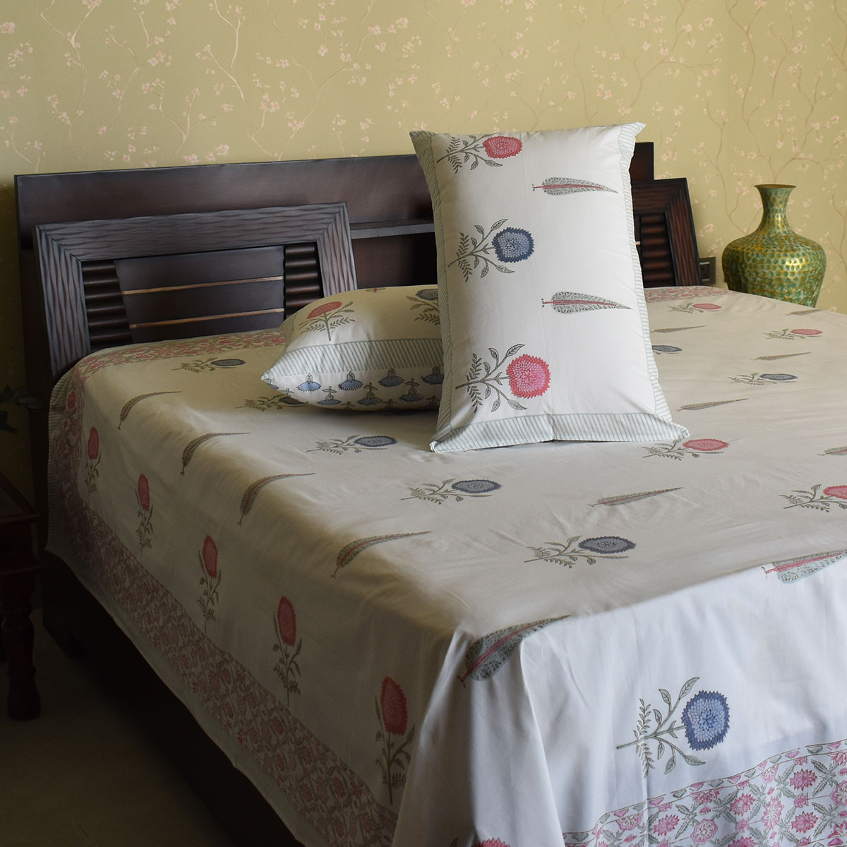 Queen Size Percale Fine Cotton Bedspread with 2 Pillow Cases 200080