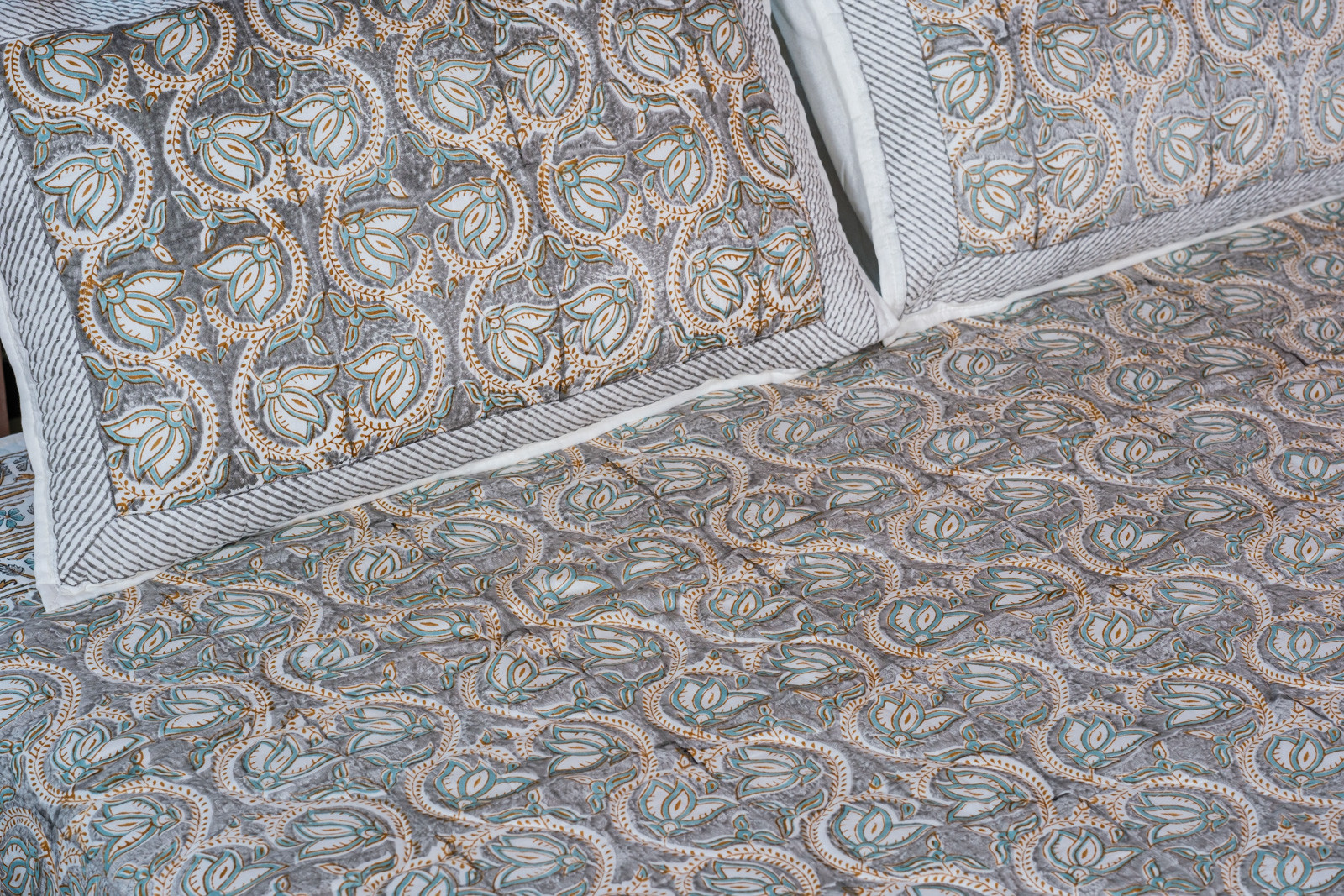 Quilted Bedspread King Size  100990