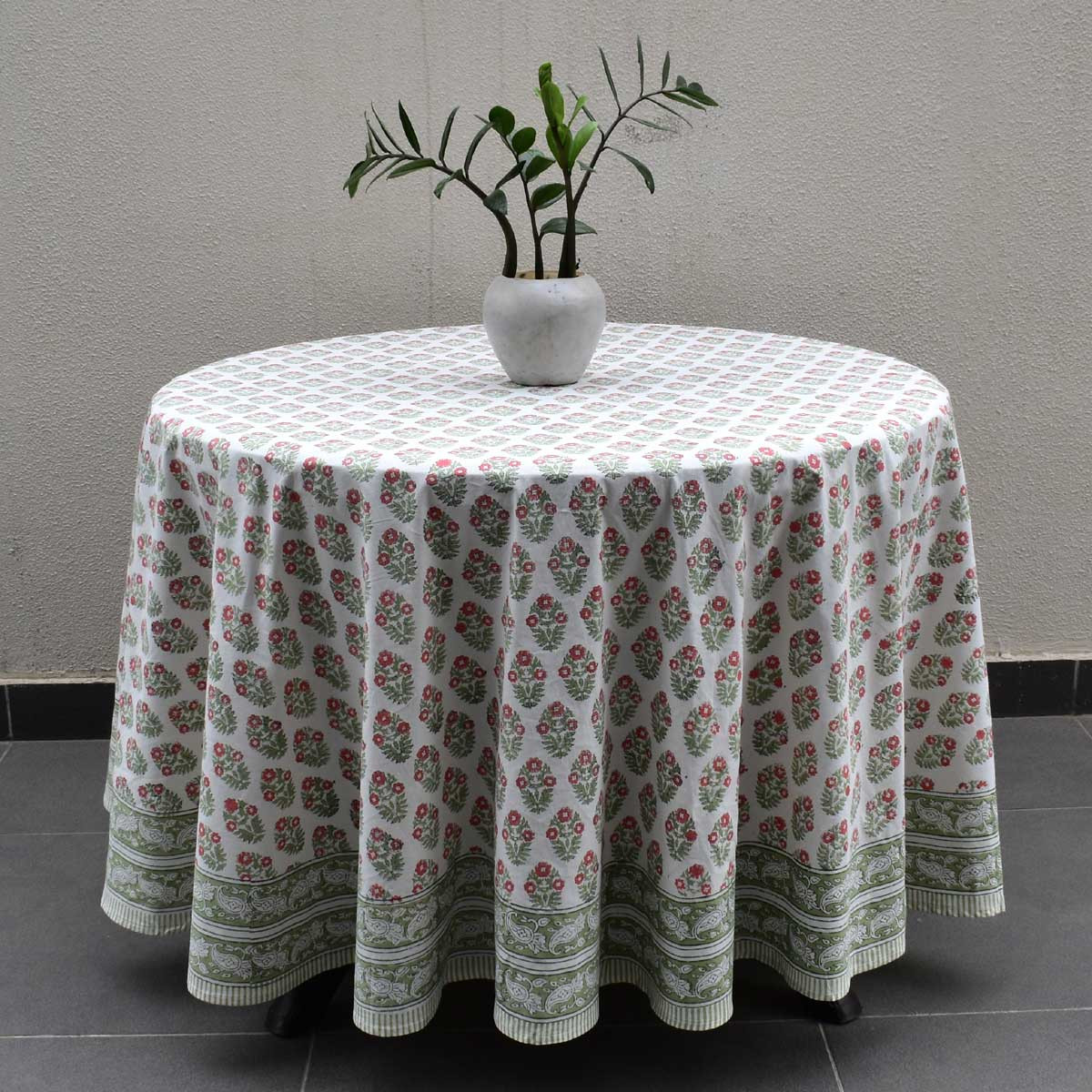 Round 220 cms Cotton French Design Table Cover Boota Georgia 202403
