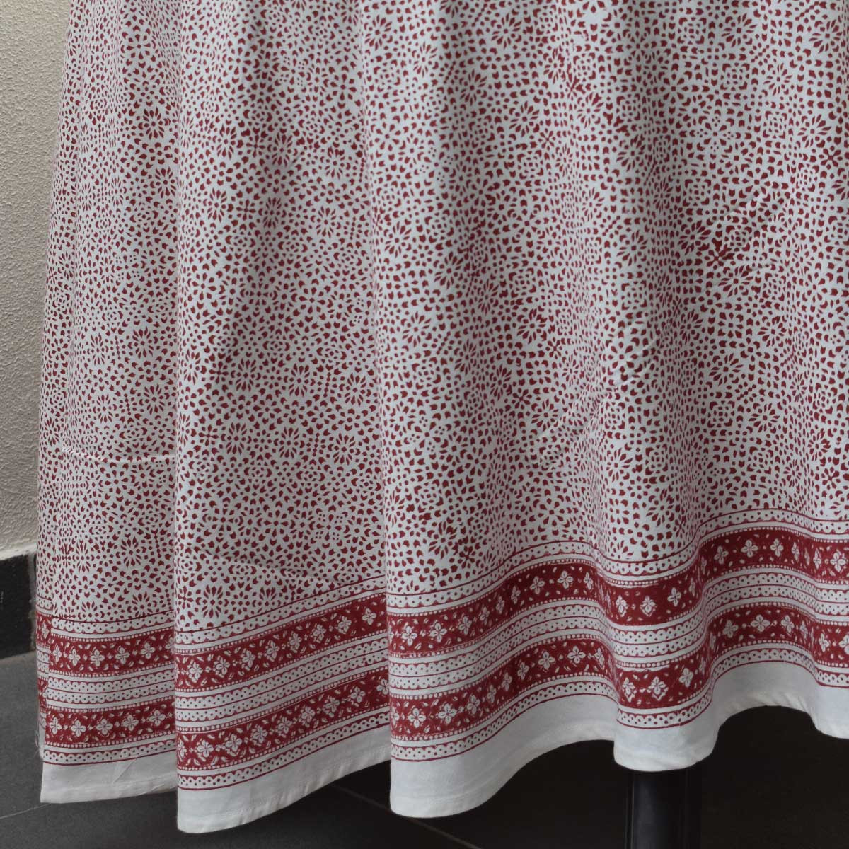 Round 220 cms Cotton French Design Table Cover  EKR 17
