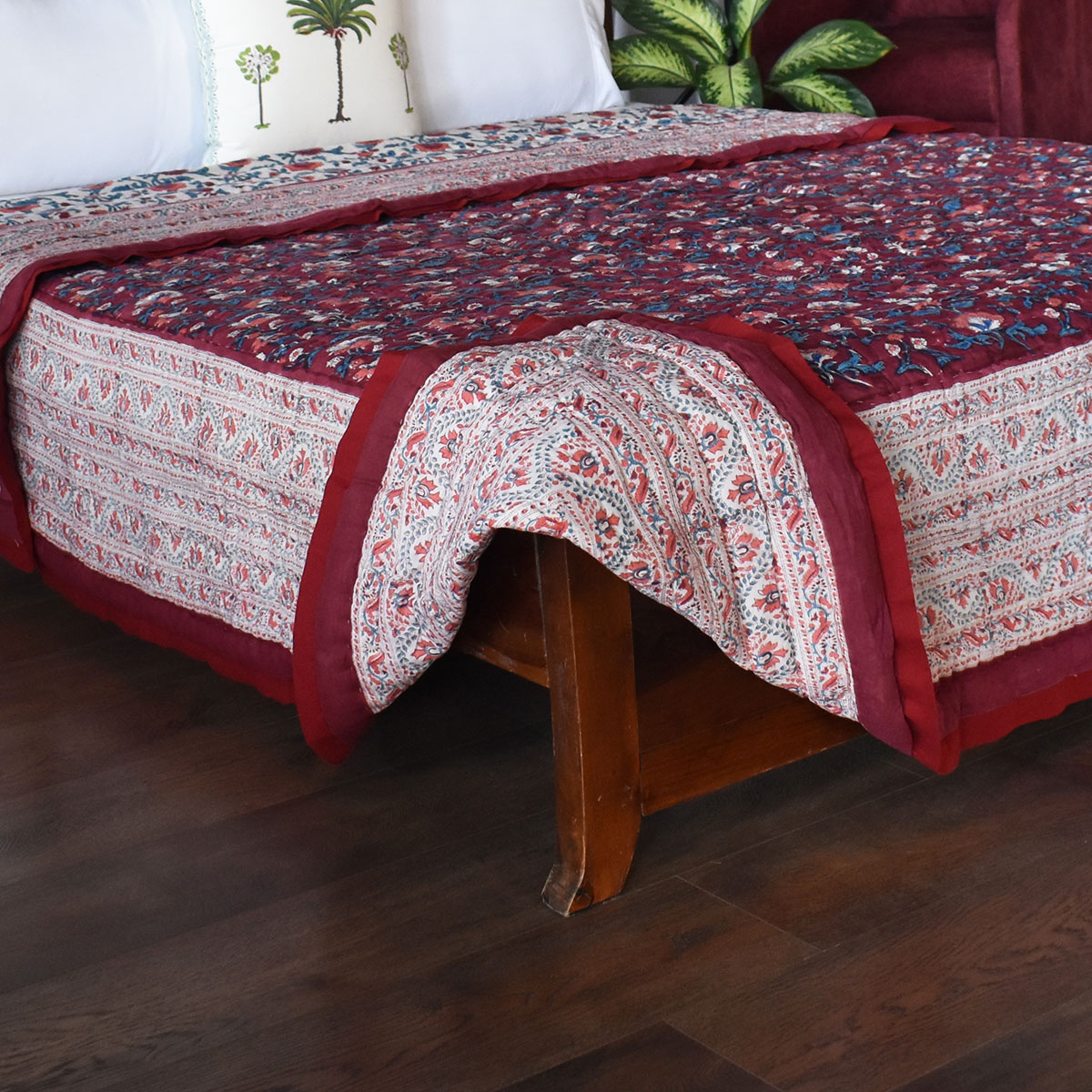 Hand Block Printed Cotton Queen Size Quilt  Rukhsana Maroon Gud 105823