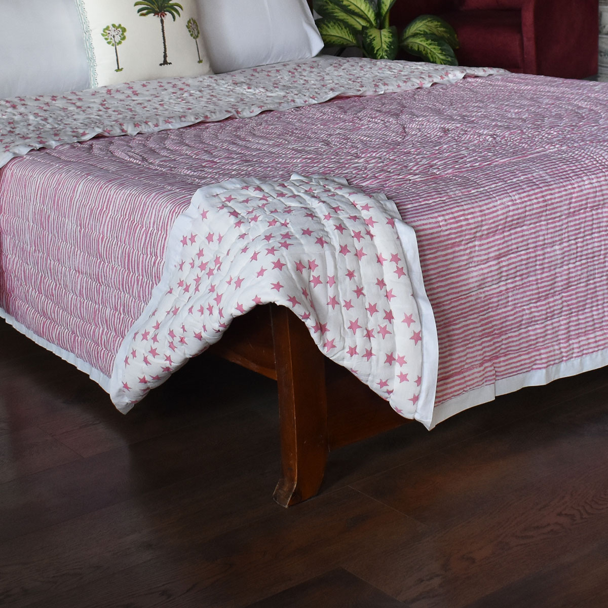 Hand Block Printed Cotton Queen Size Quilt Star Pink 202511