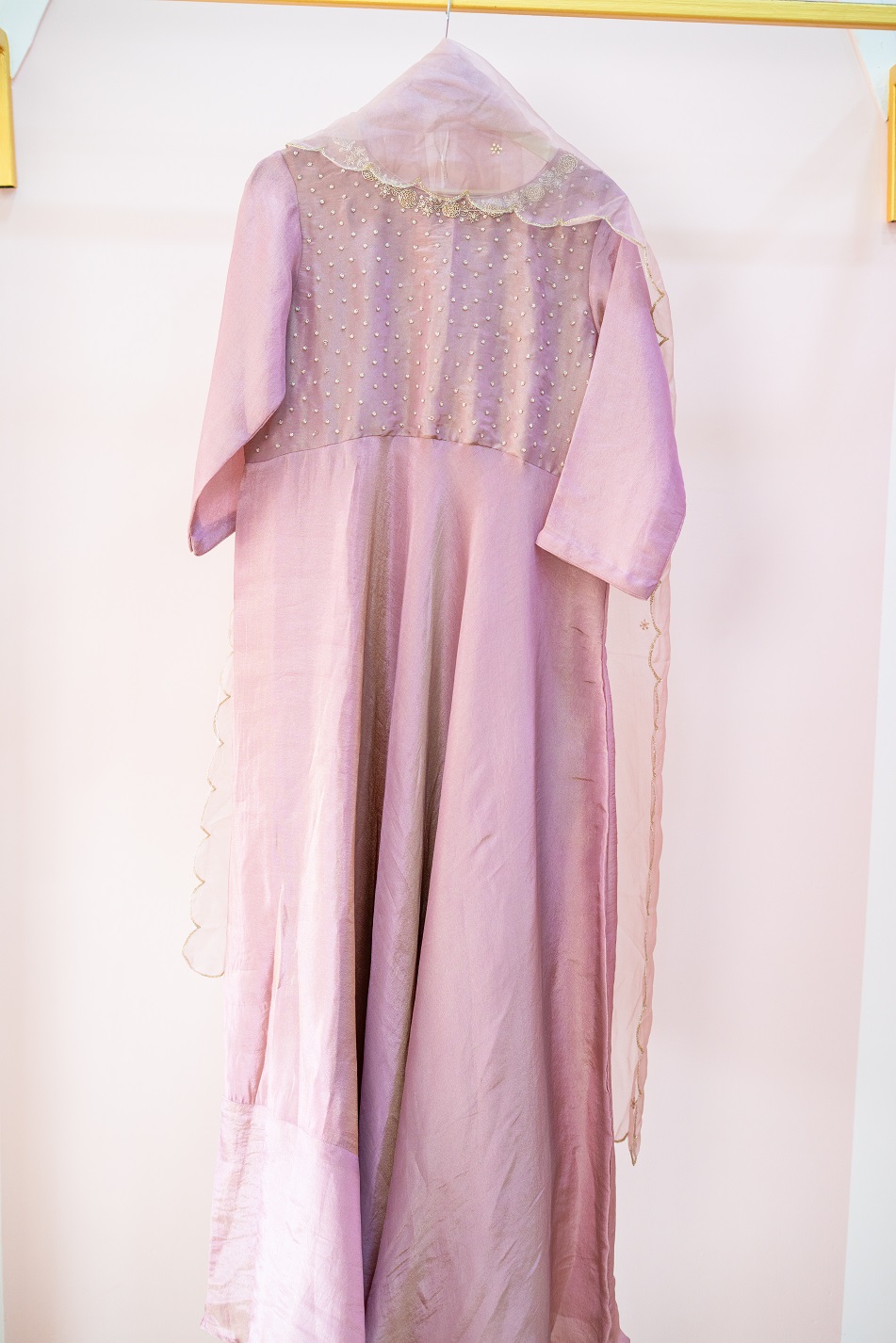 MAUVE TISSUE HANDWORK ONE PIECE SET
