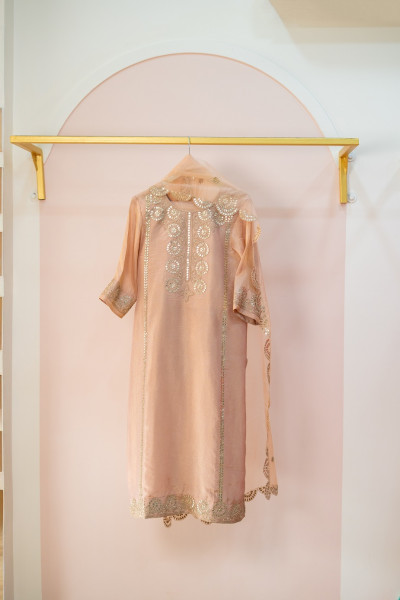 PEACH TISSUE HANDWORK SUIT SET