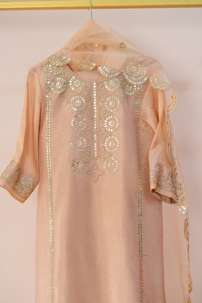 PEACH TISSUE HANDWORK SUIT SET