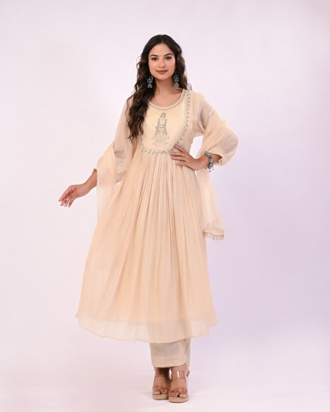 OFFWHITE MULCHANDERI HANDWORK SUIT SET